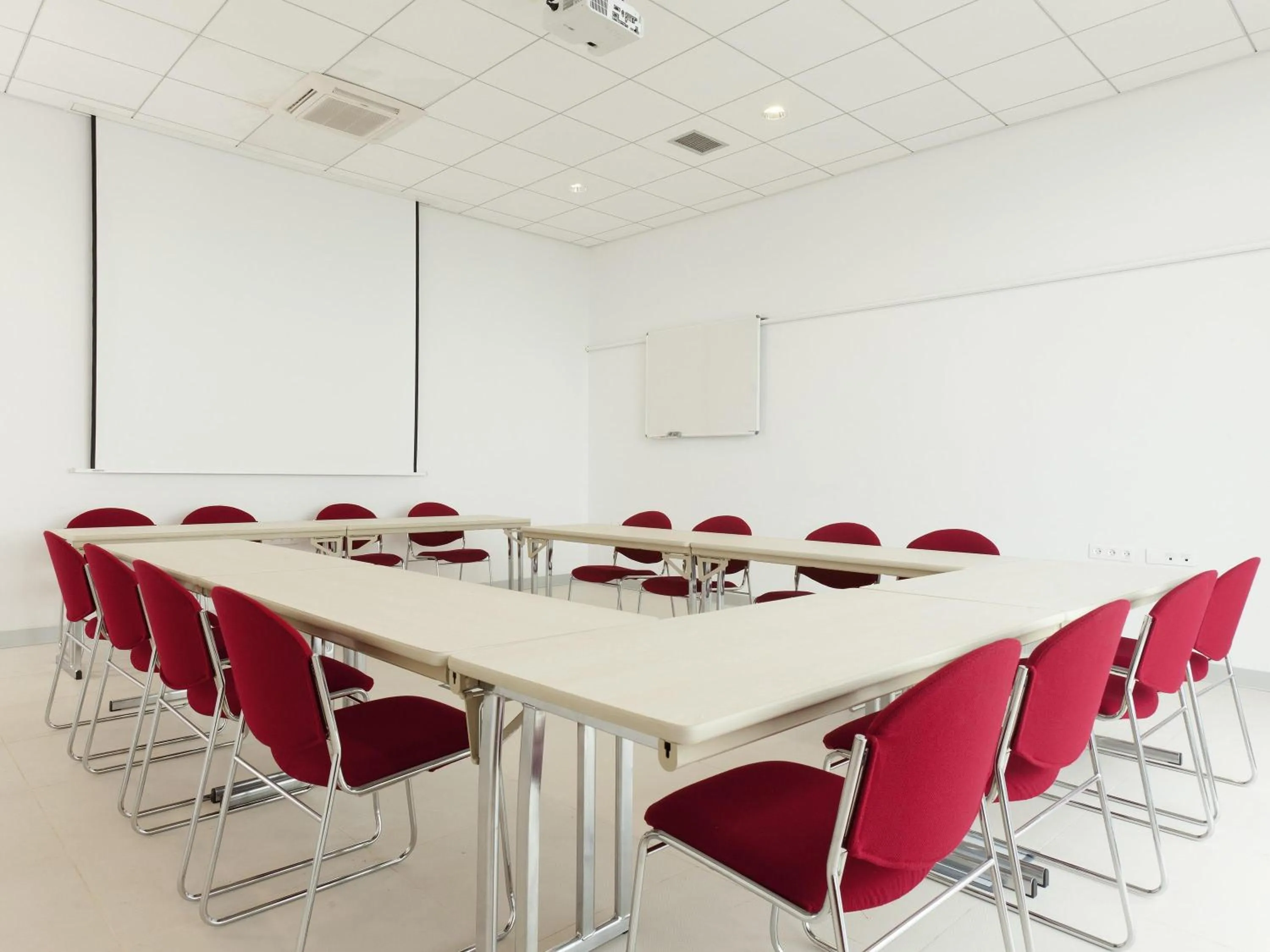 Meeting/conference room in Ibis Bata