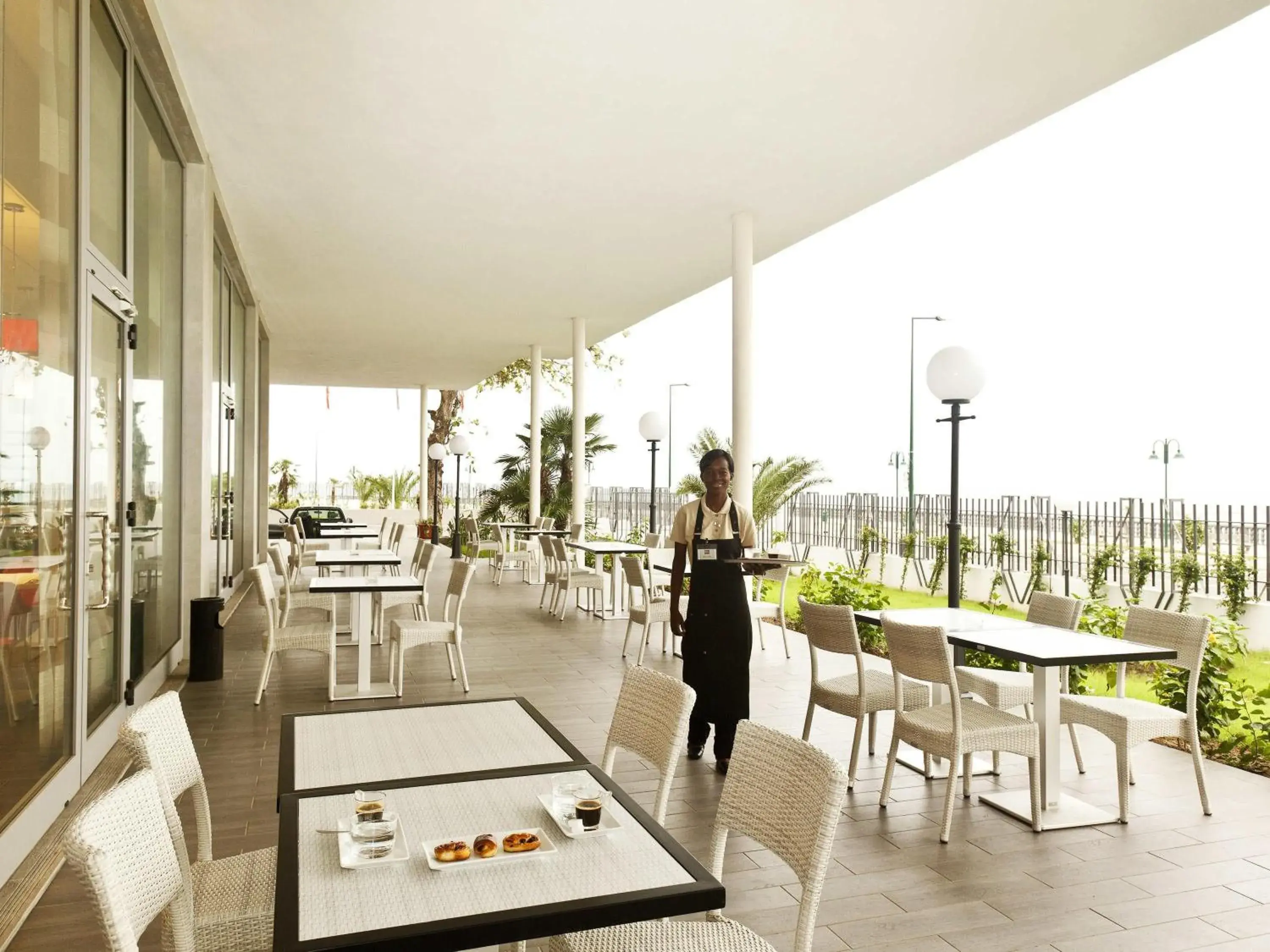 Restaurant/places to eat in Ibis Bata Restaurant/places to eat in Ibis Bata