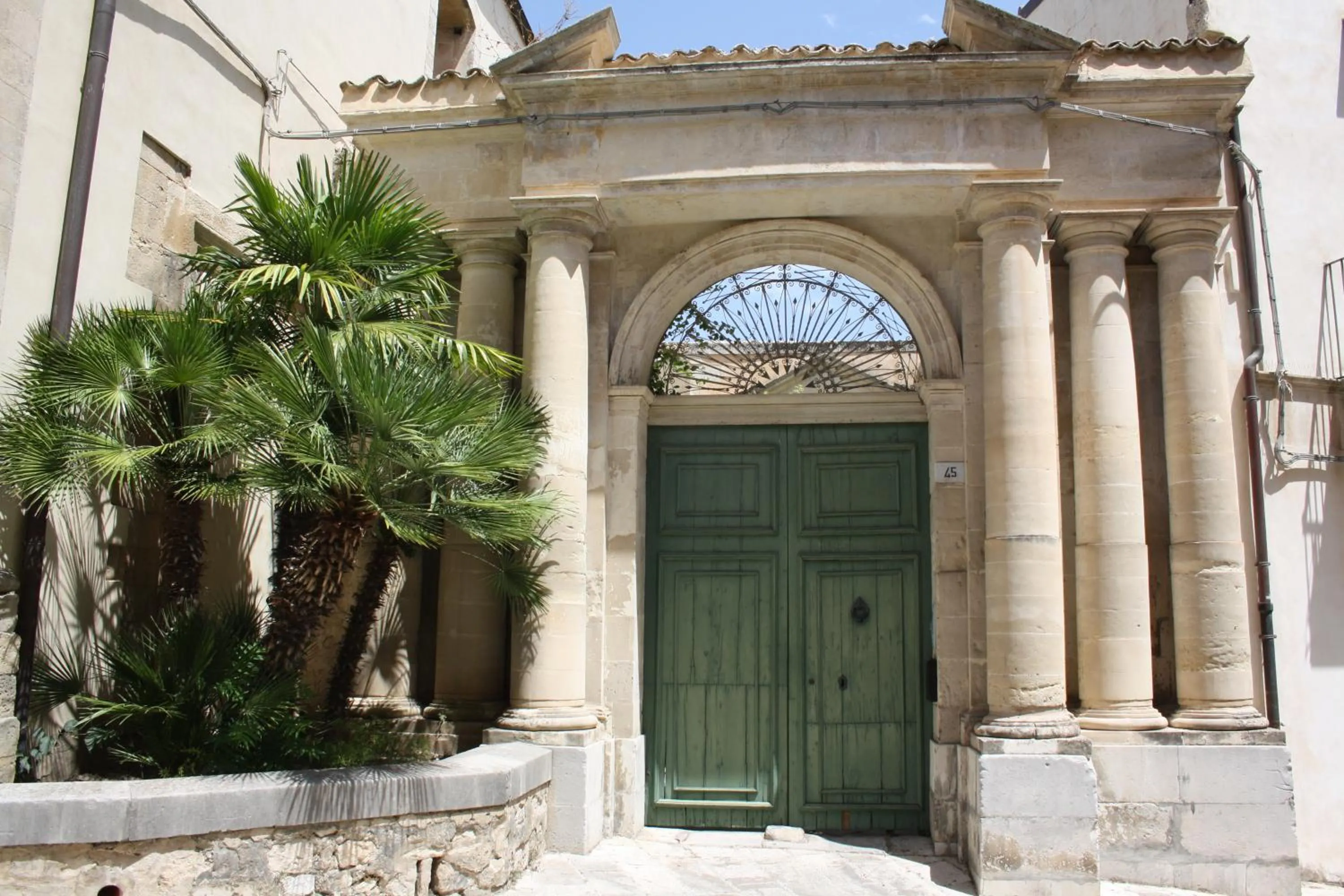 Text overlay in La Chiave di Volta