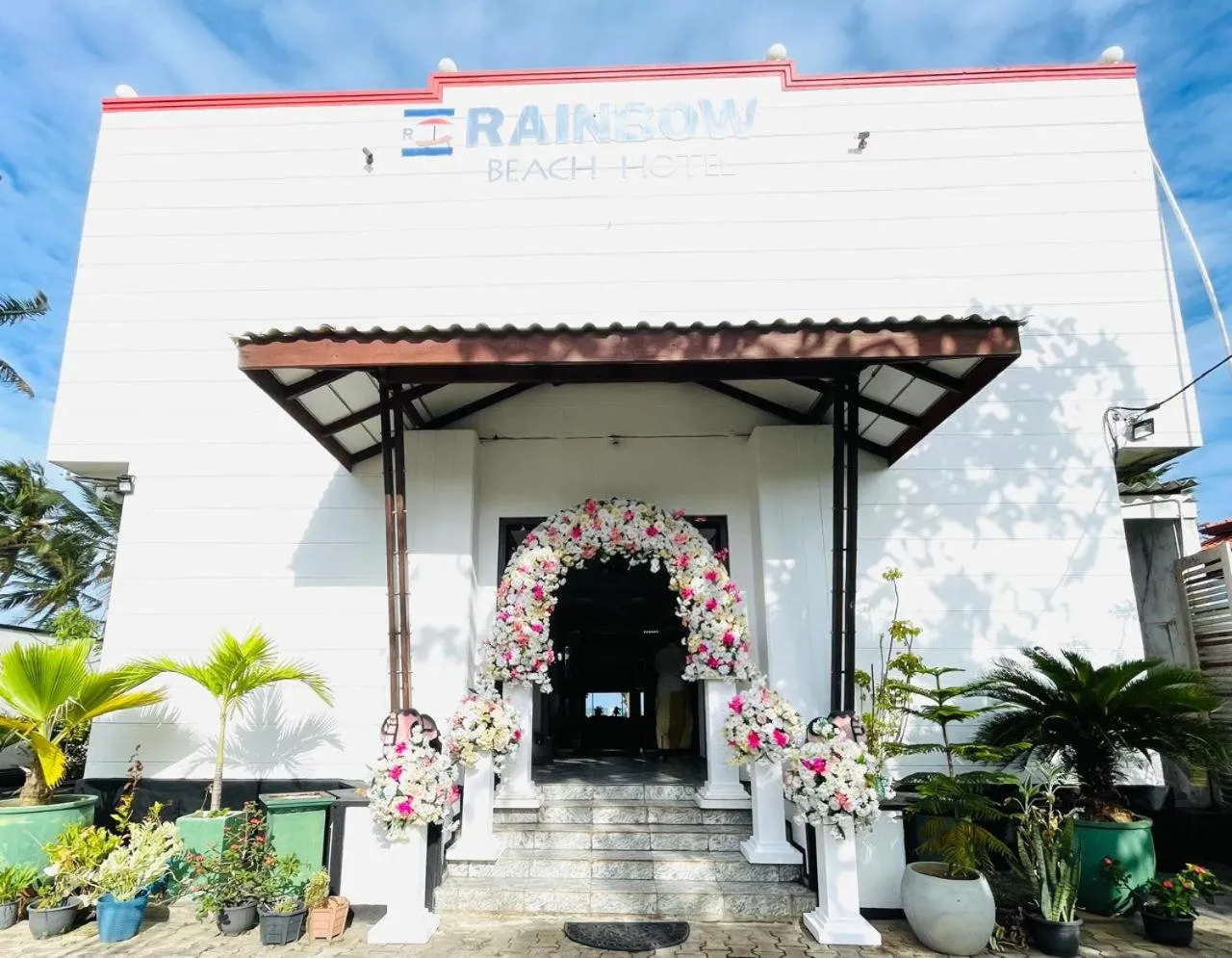 Rainbow Beach Hotel