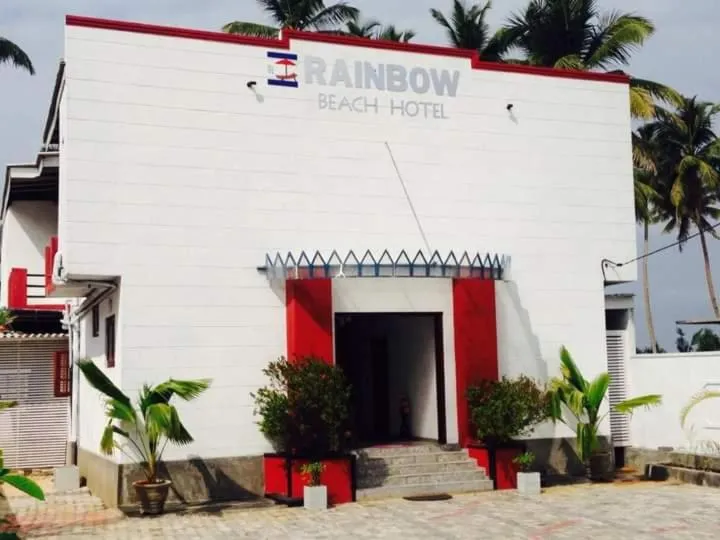 Rainbow Beach Hotel