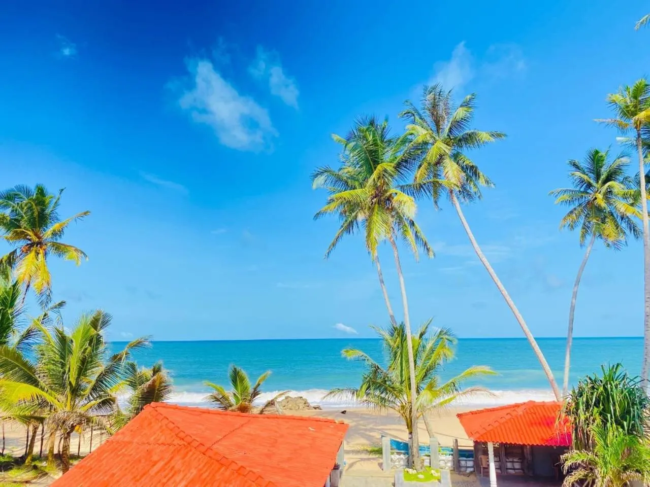 Rainbow Beach Hotel