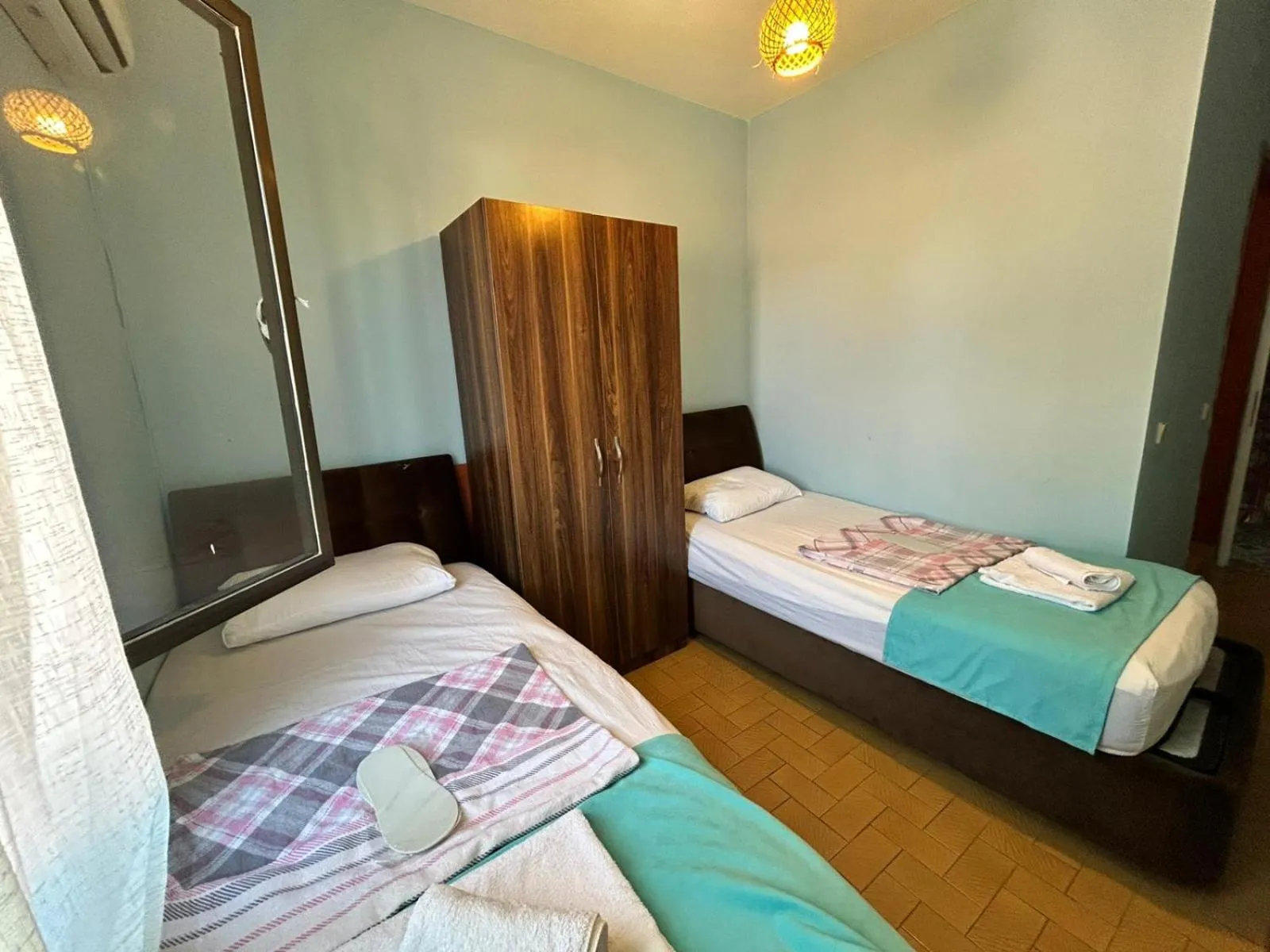 Photo of the whole room, Bed in Yeşim Pansiyon