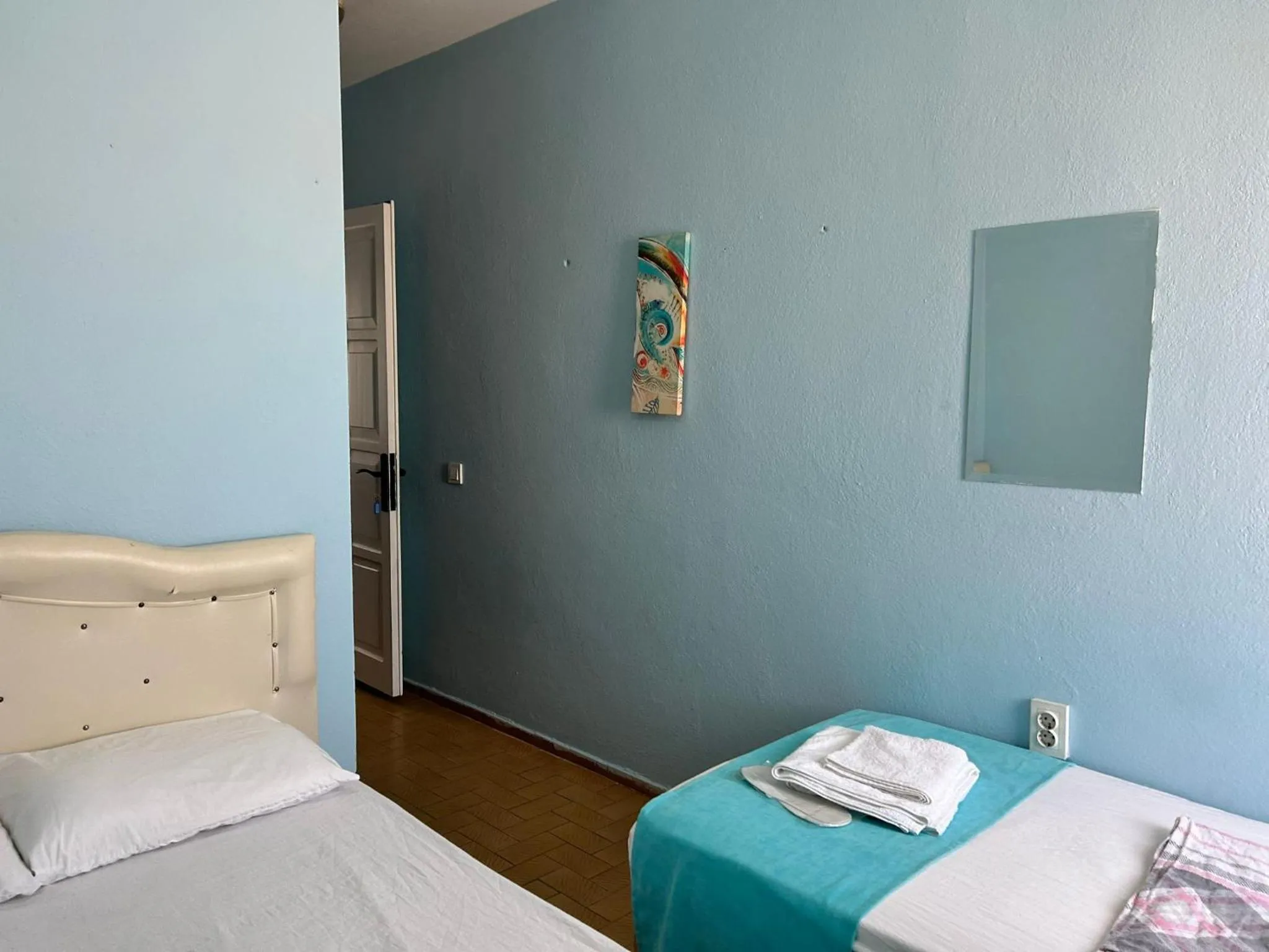 Photo of the whole room, Bed in Yeşim Pansiyon