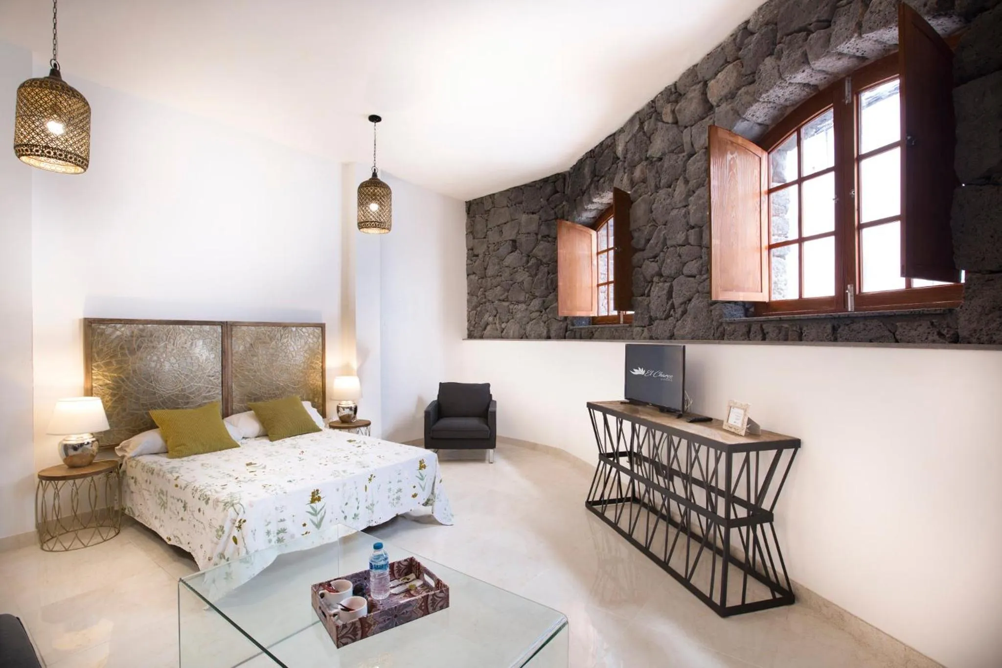 Bed in El Charco Suites