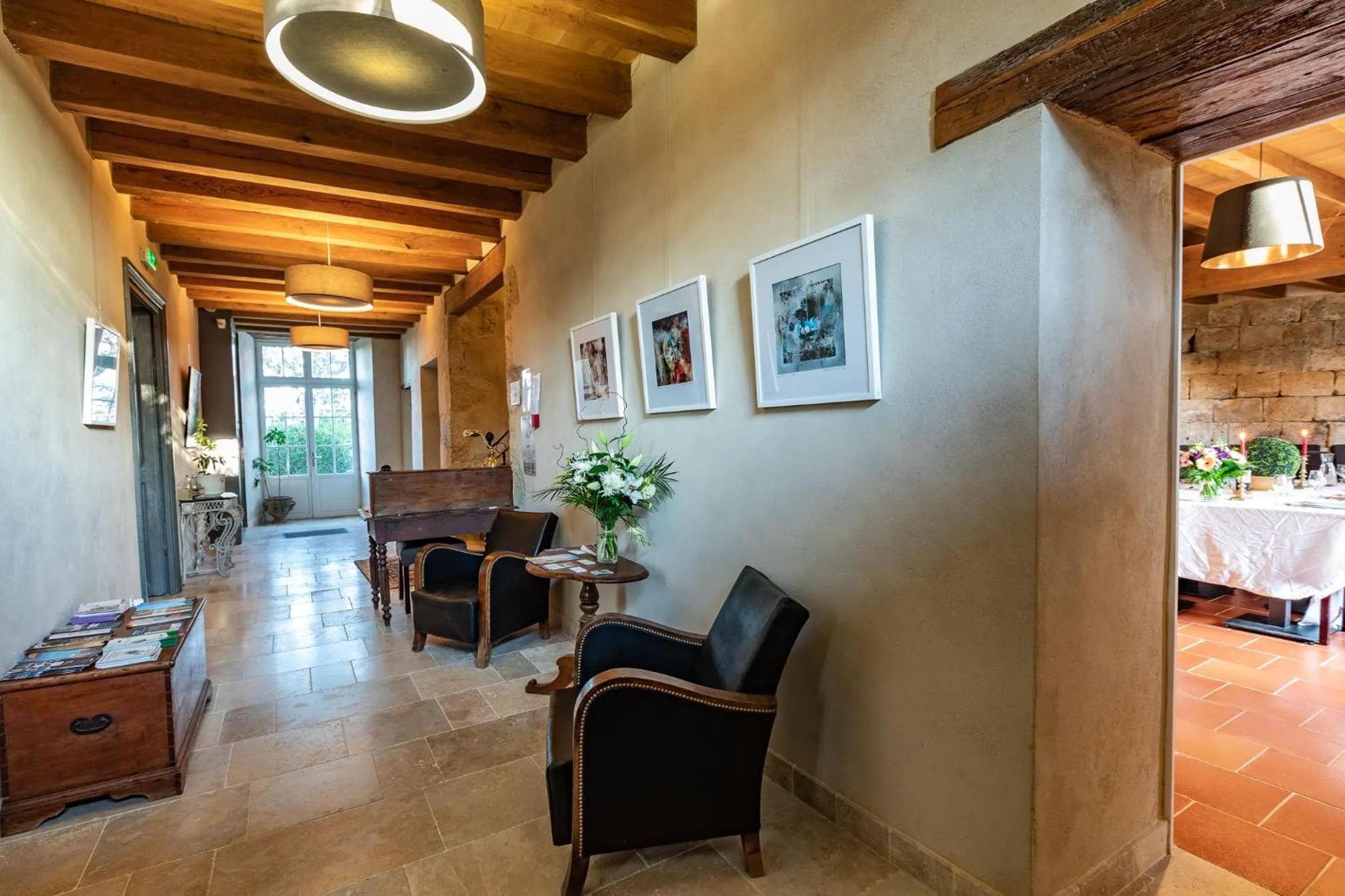 Lobby or reception in Le Castel Pierre - 7ch&7sdb avec clim, piscine XL, salle fitness et sauna pour 18 personnes