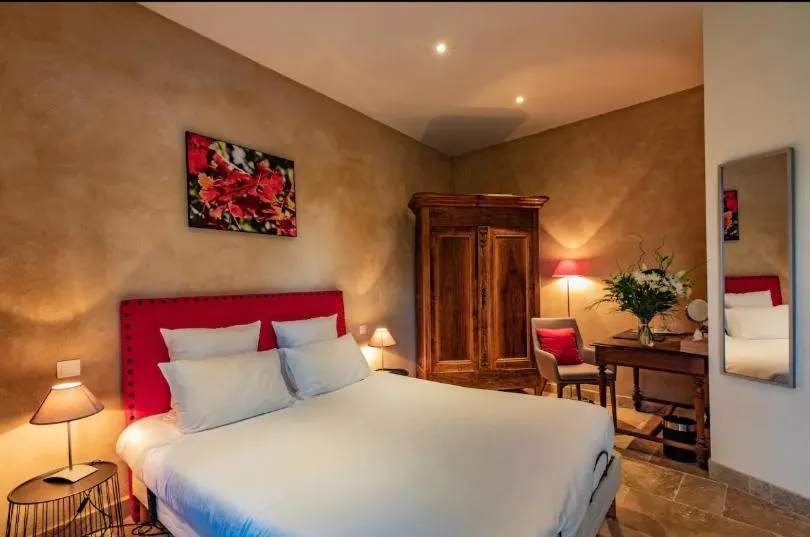 Bedroom, Bed in Le Castel Pierre - 7ch&7sdb avec clim, piscine XL, salle fitness et sauna pour 18 personnes