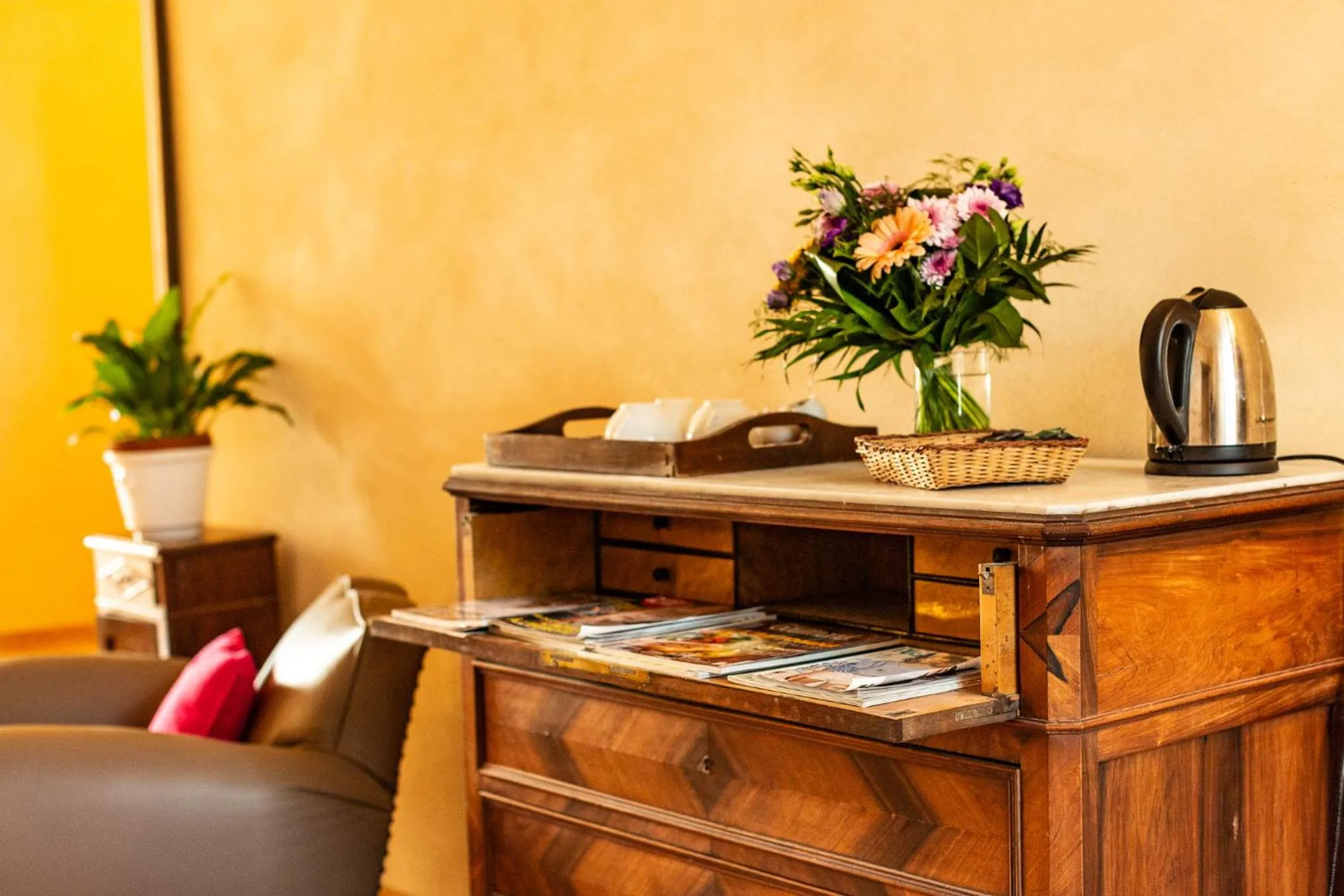 Living room in Le Castel Pierre - 7ch&7sdb avec clim, piscine XL, salle fitness et sauna pour 18 personnes