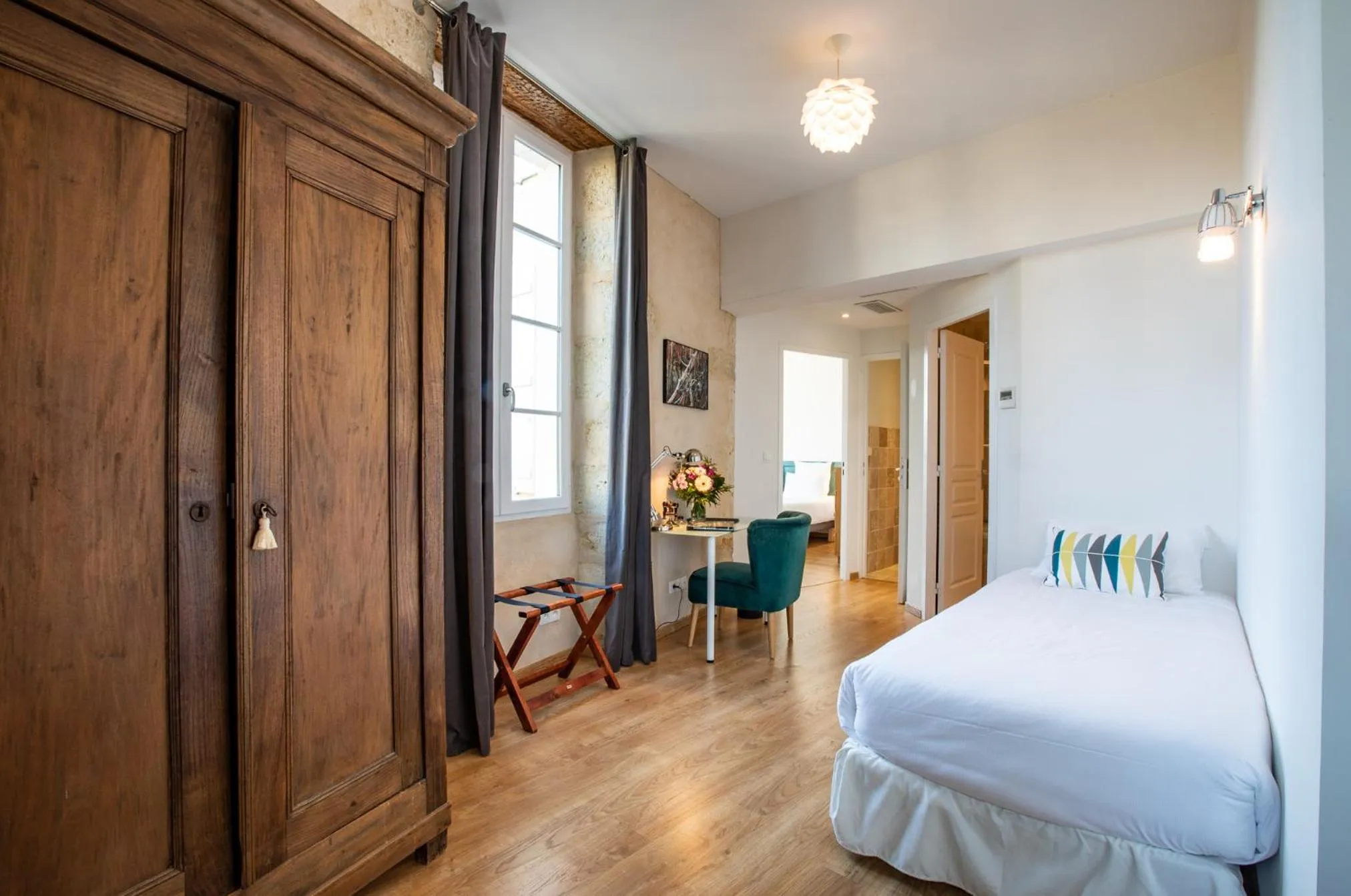 Bedroom, Bed in Le Castel Pierre - 7ch&7sdb avec clim, piscine XL, salle fitness et sauna pour 18 personnes