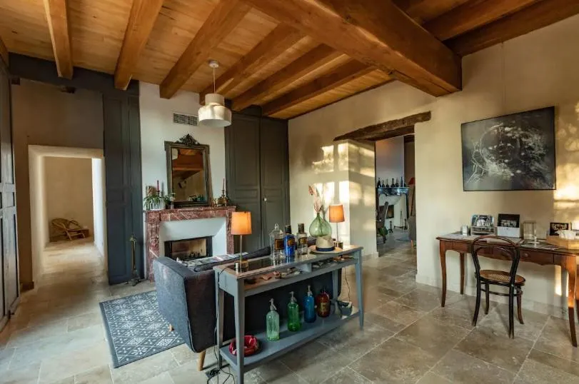 Lounge or bar in Le Castel Pierre - 7ch&7sdb avec clim, piscine XL, salle fitness et sauna pour 18 personnes