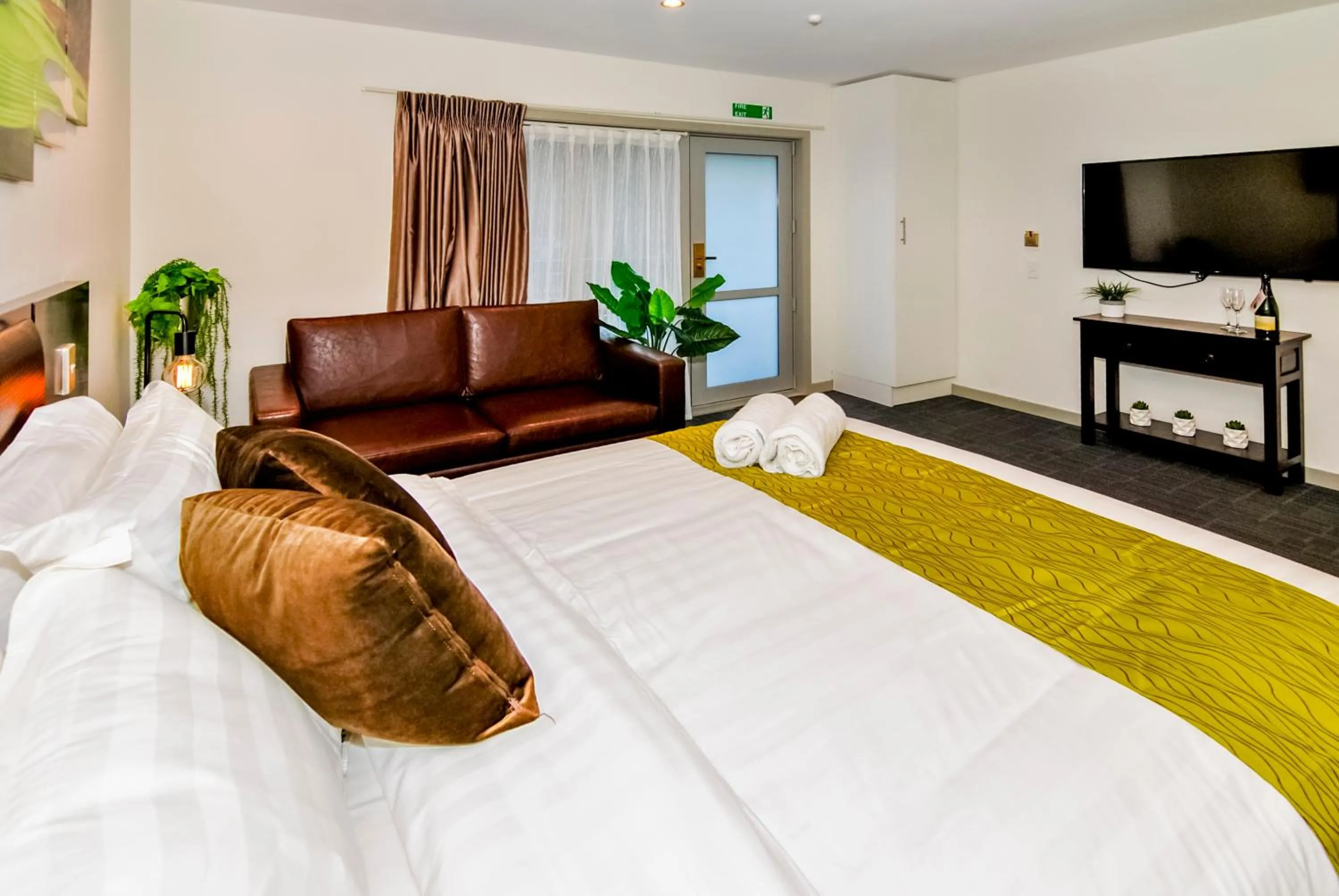 Bed in Newlands Court Motel