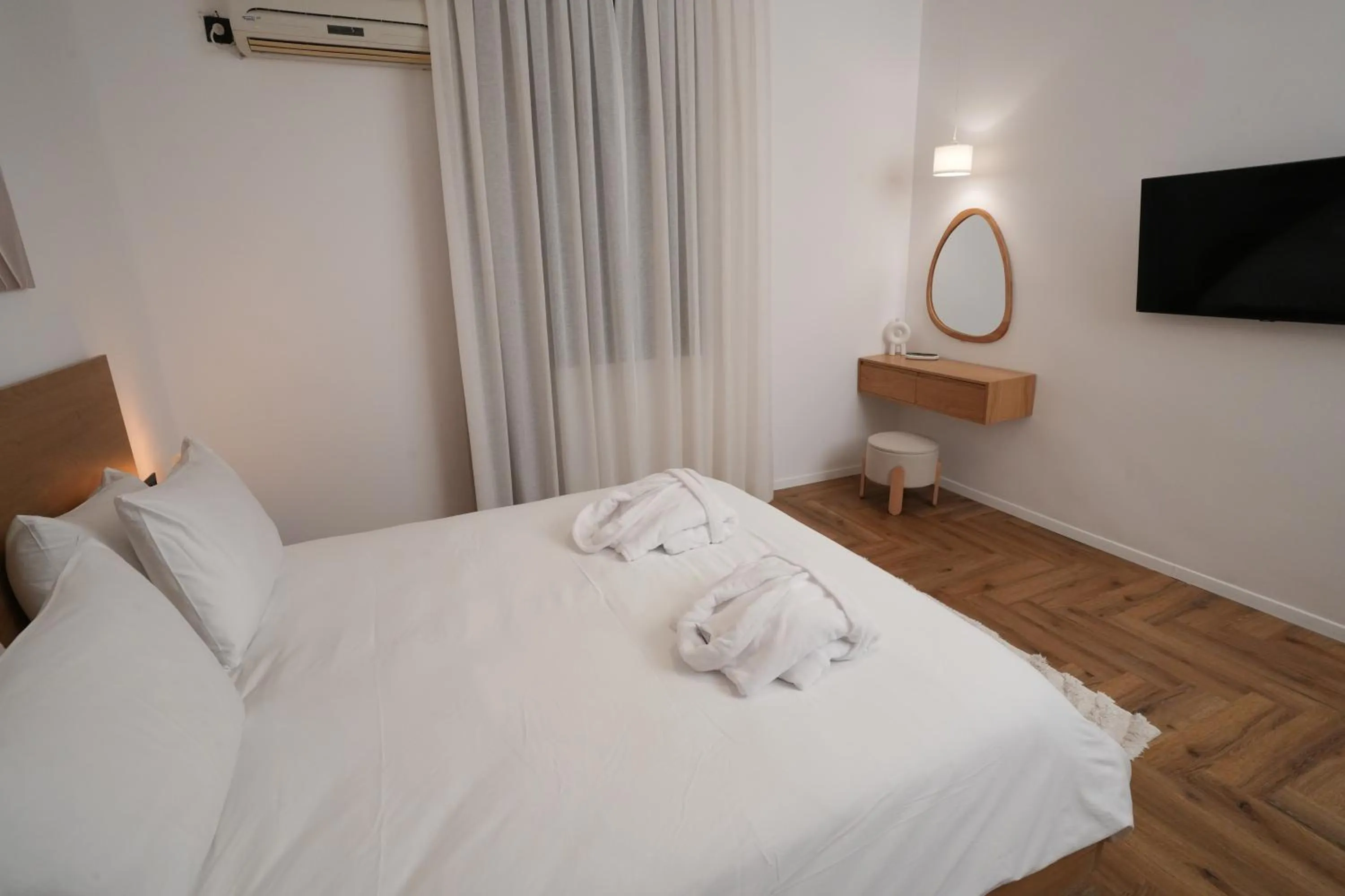 TV and multimedia, Bed in One Apartments TLV