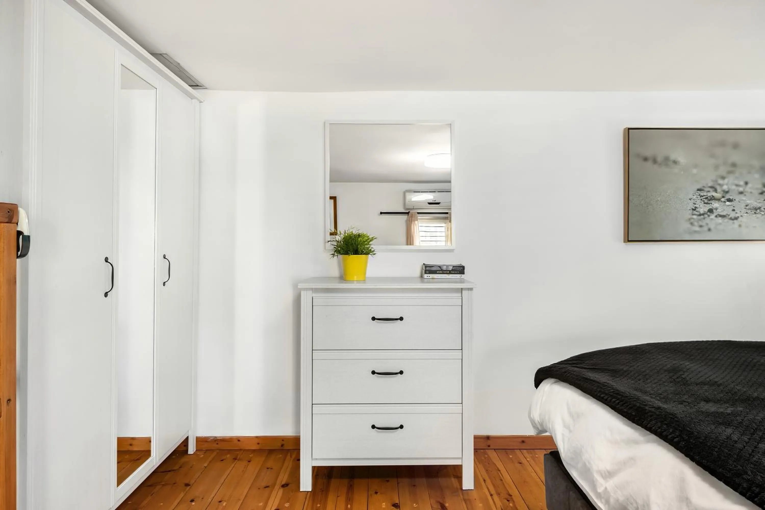 Bed in One Apartments TLV