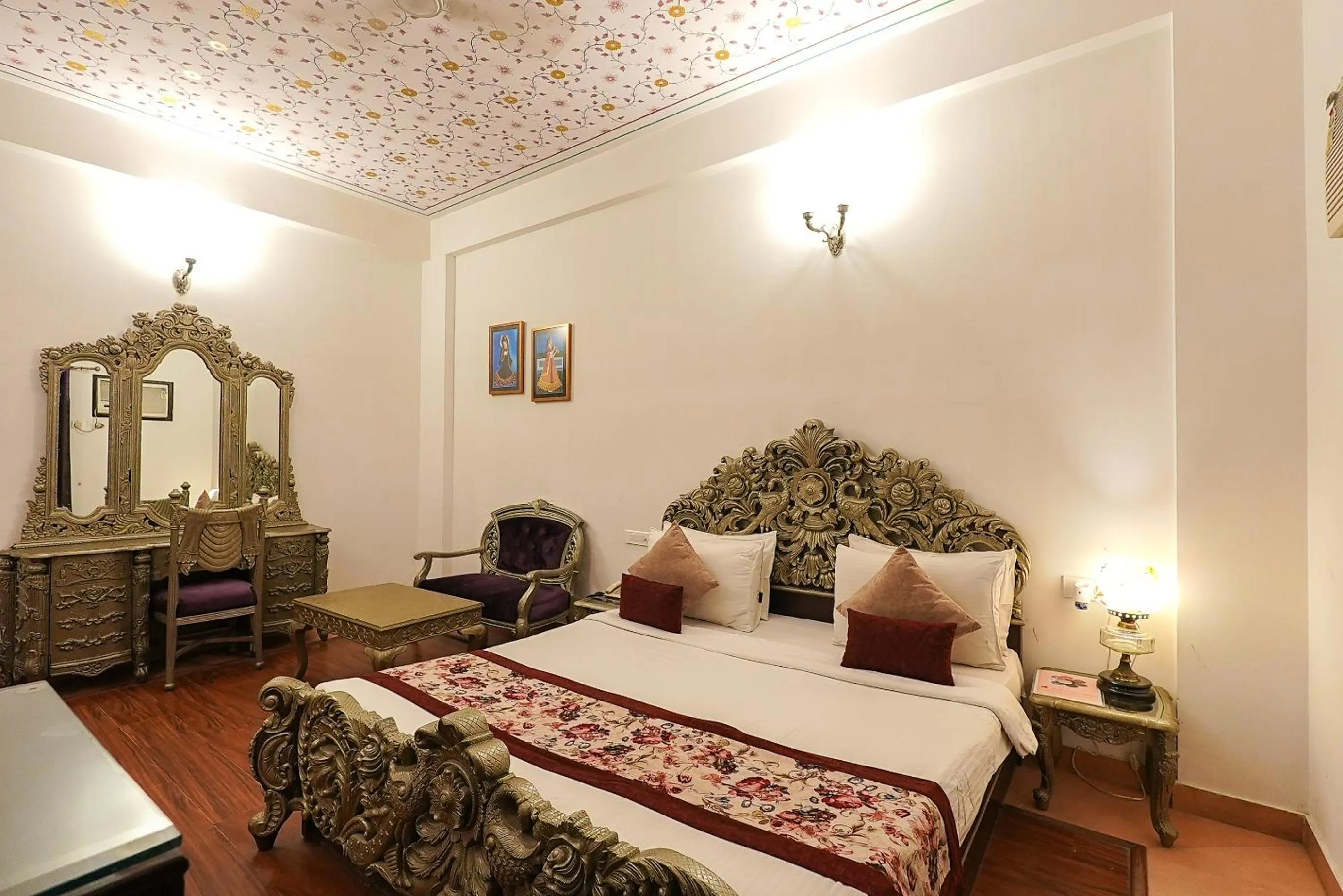 Bed in HotelMaple Ridge