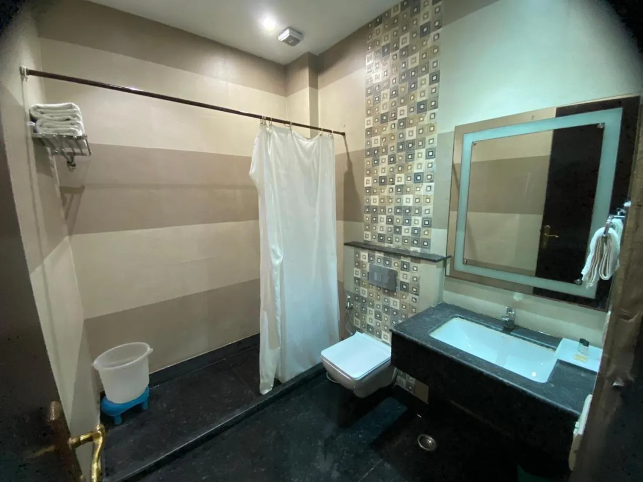 Bathroom in HotelMaple Ridge