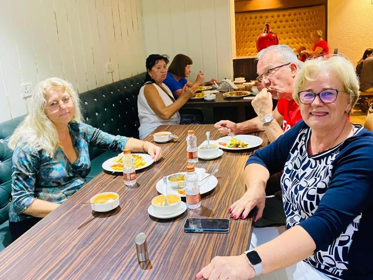 Restaurant/places to eat in HotelMaple Ridge