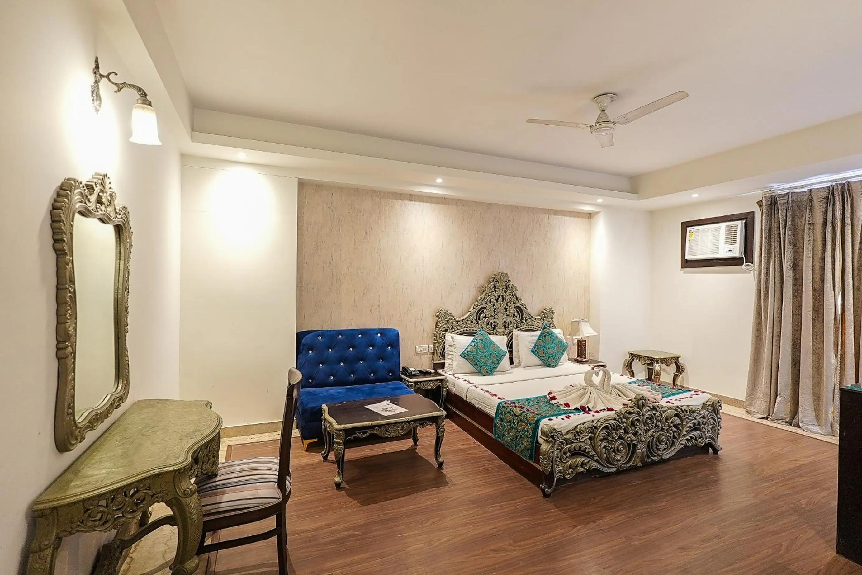 Coffee/tea facilities, Bed in HotelMaple Ridge