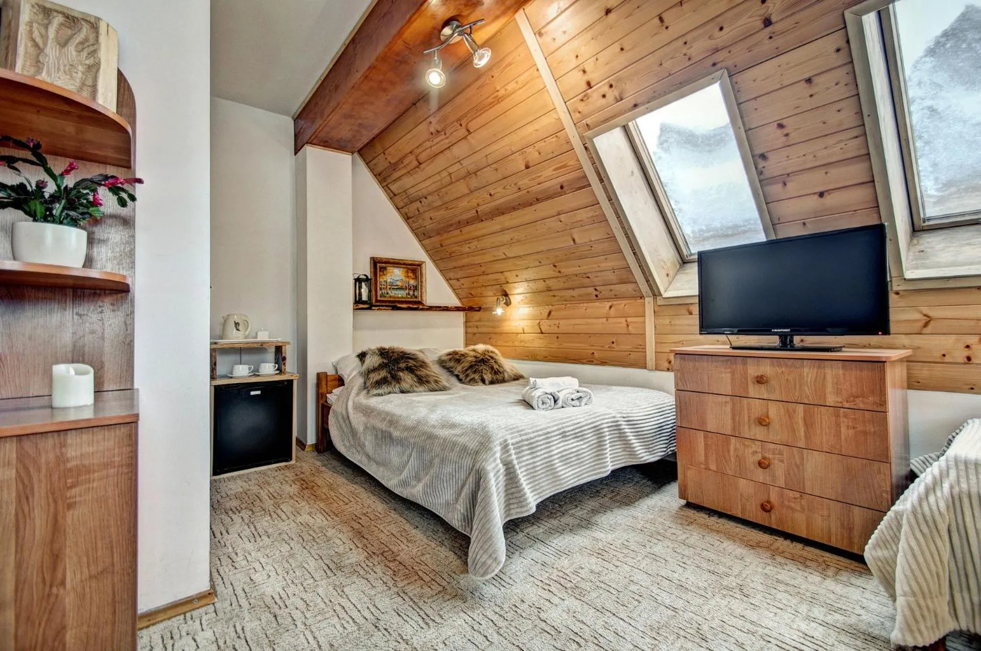 Photo of the whole room, Bed in Willa Weronika