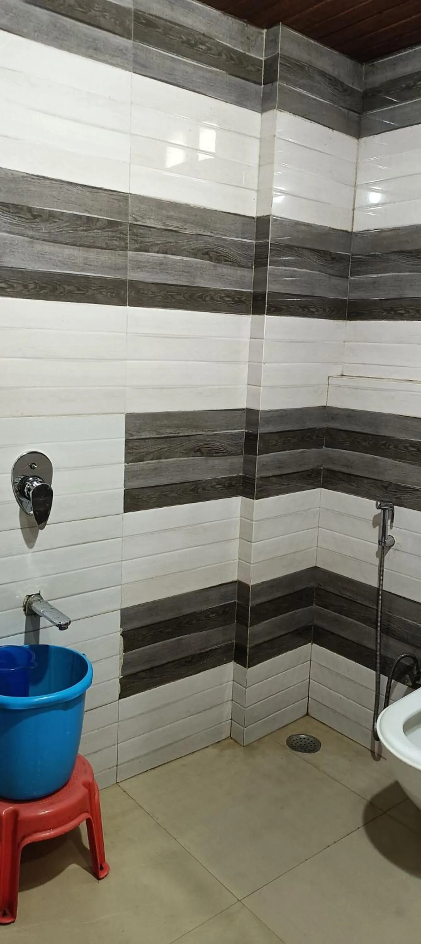 Shower in Hotel Assembly