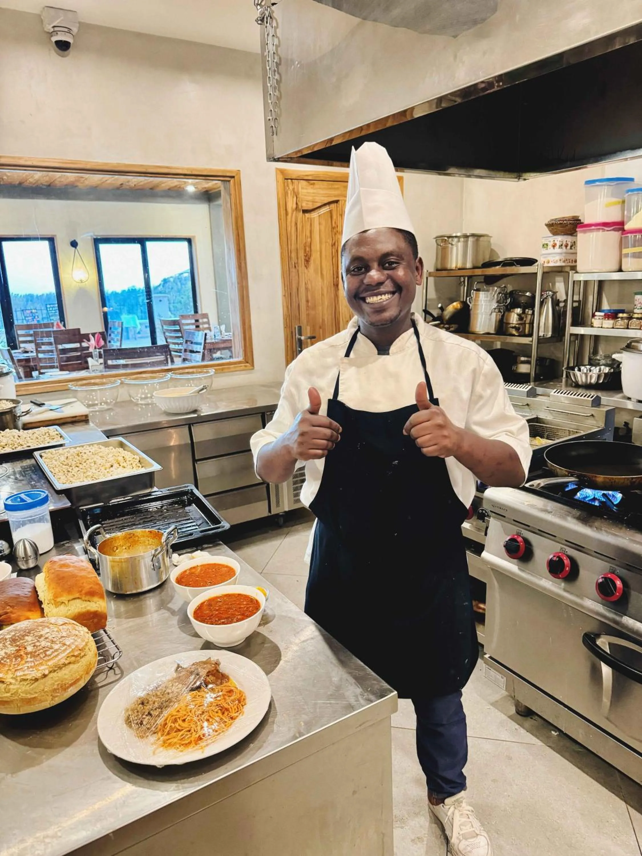 Restaurant/places to eat in Moshono Hillside