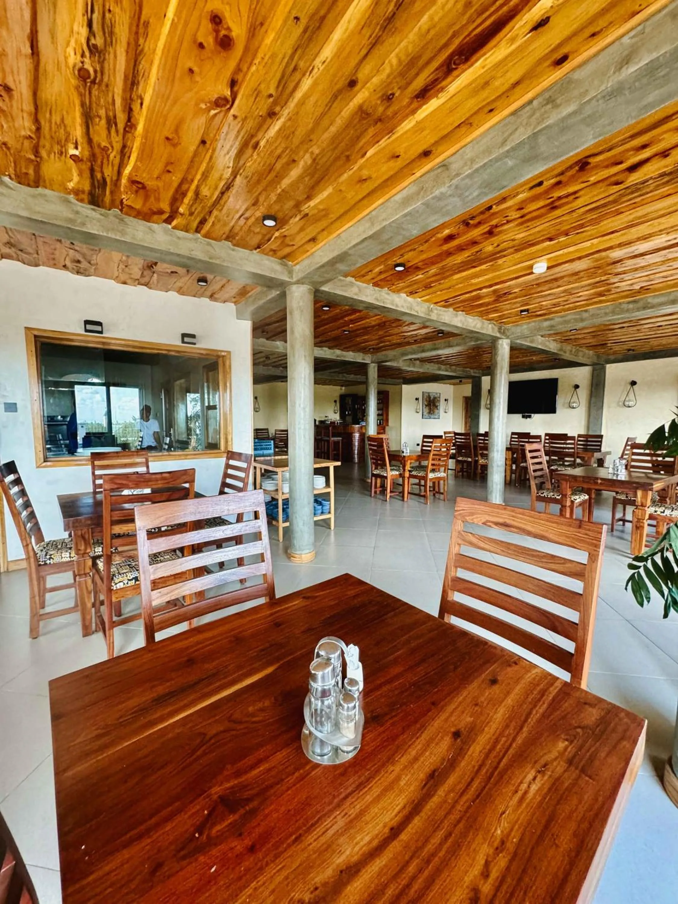 Restaurant/places to eat in Moshono Hillside