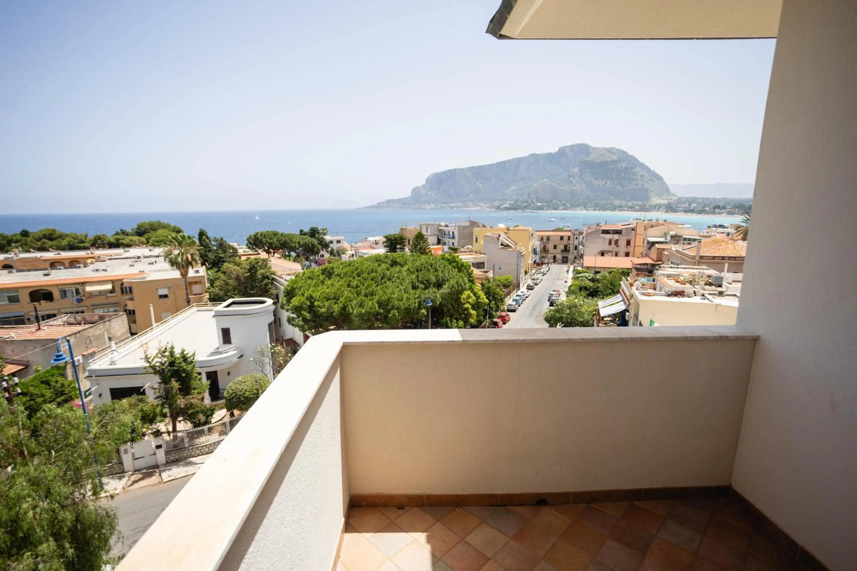 Natural landscape in Mondello Glam Hotel & Terrace