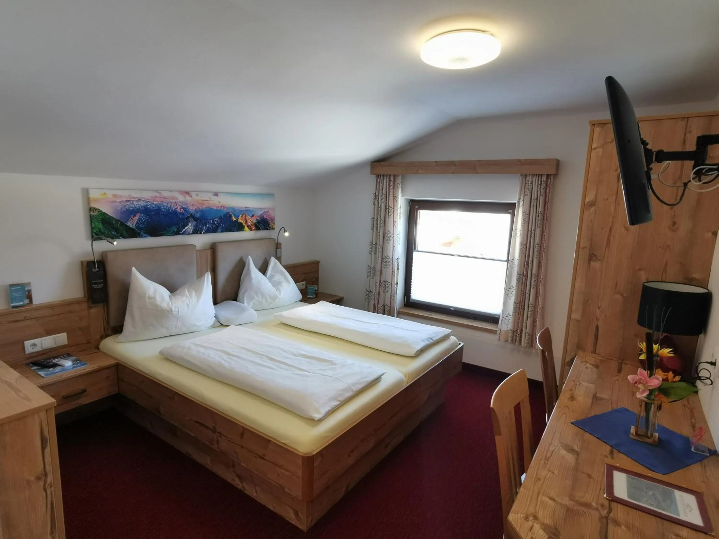 Bedroom, Bed in No1 - Flo's Rooms & Breakfast