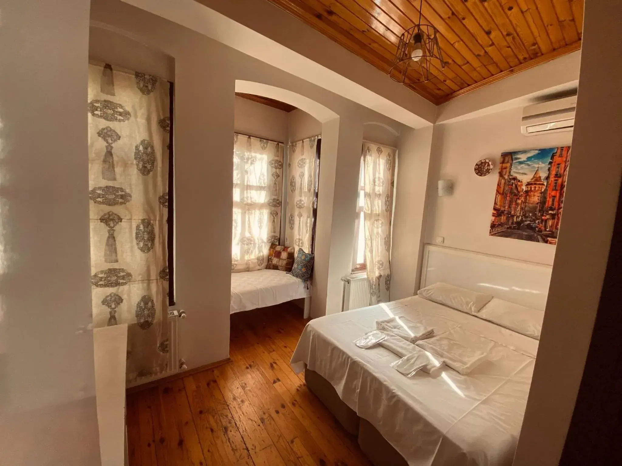 Bed in Hotel No 34 Bed in Hotel No 34