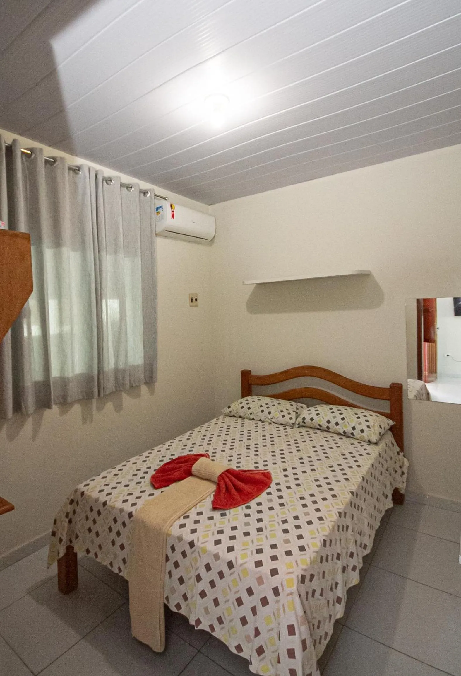 Photo of the whole room, Bed in Pousada Santa Fé