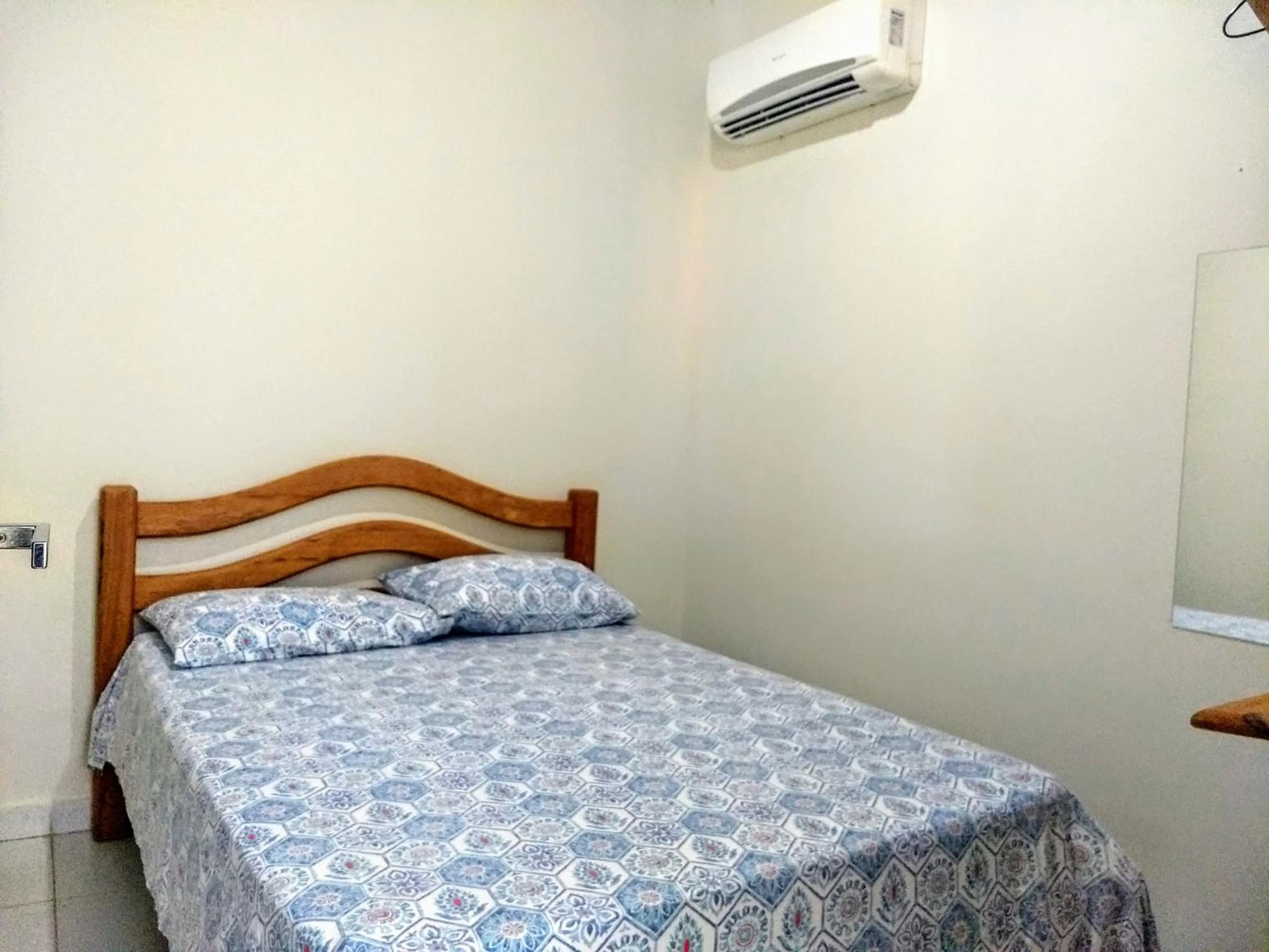 Photo of the whole room, Bed in Pousada Santa Fé