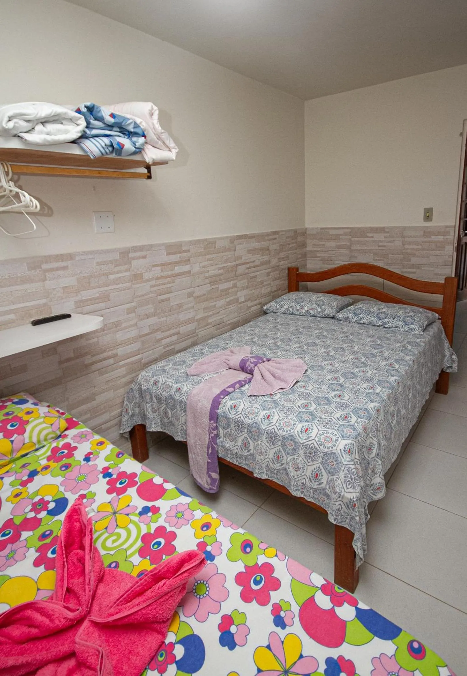 Photo of the whole room, Bed in Pousada Santa Fé