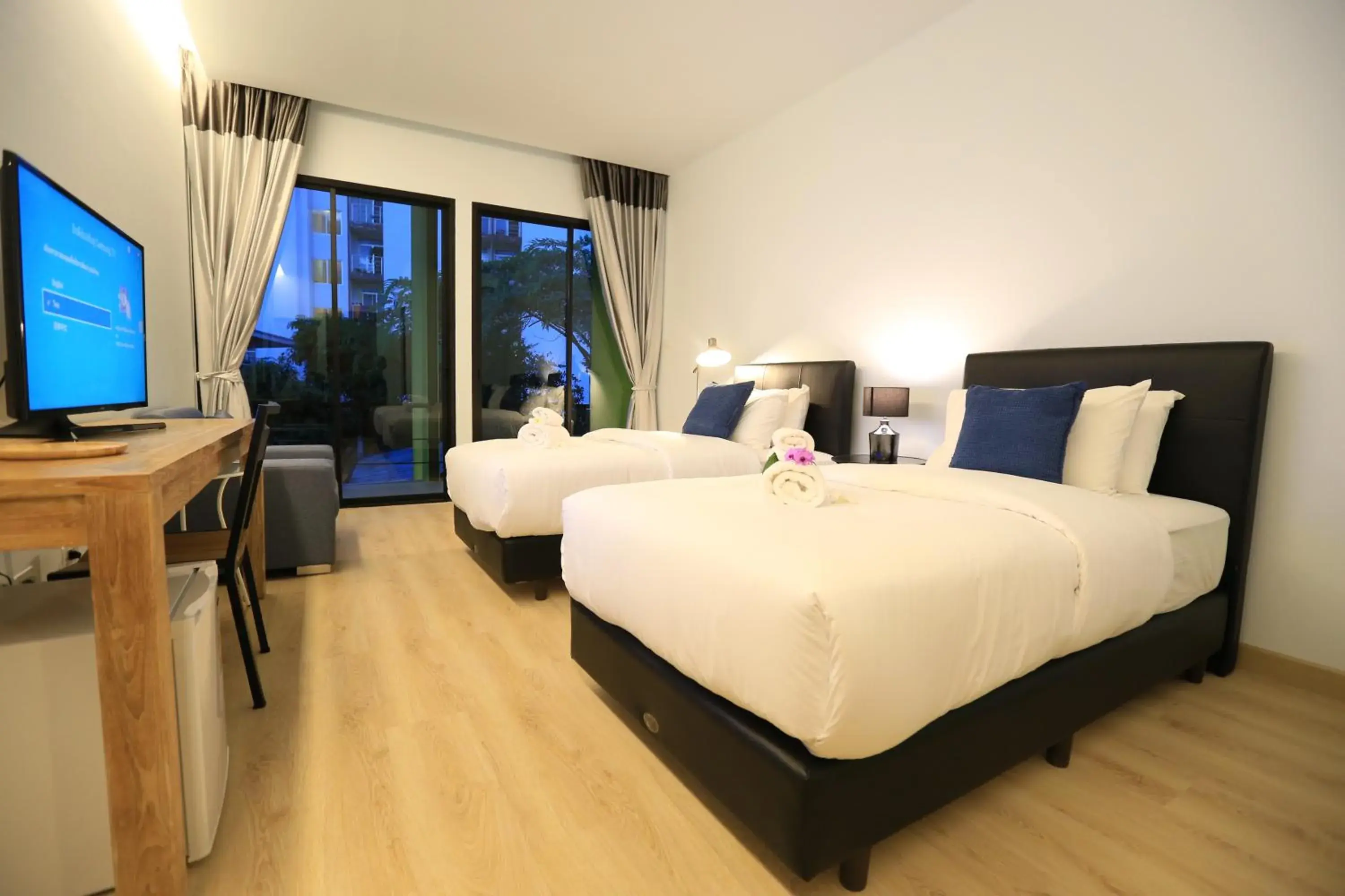 Twin Room with View in The White Elephant Home Twin Room with View in The White Elephant Home