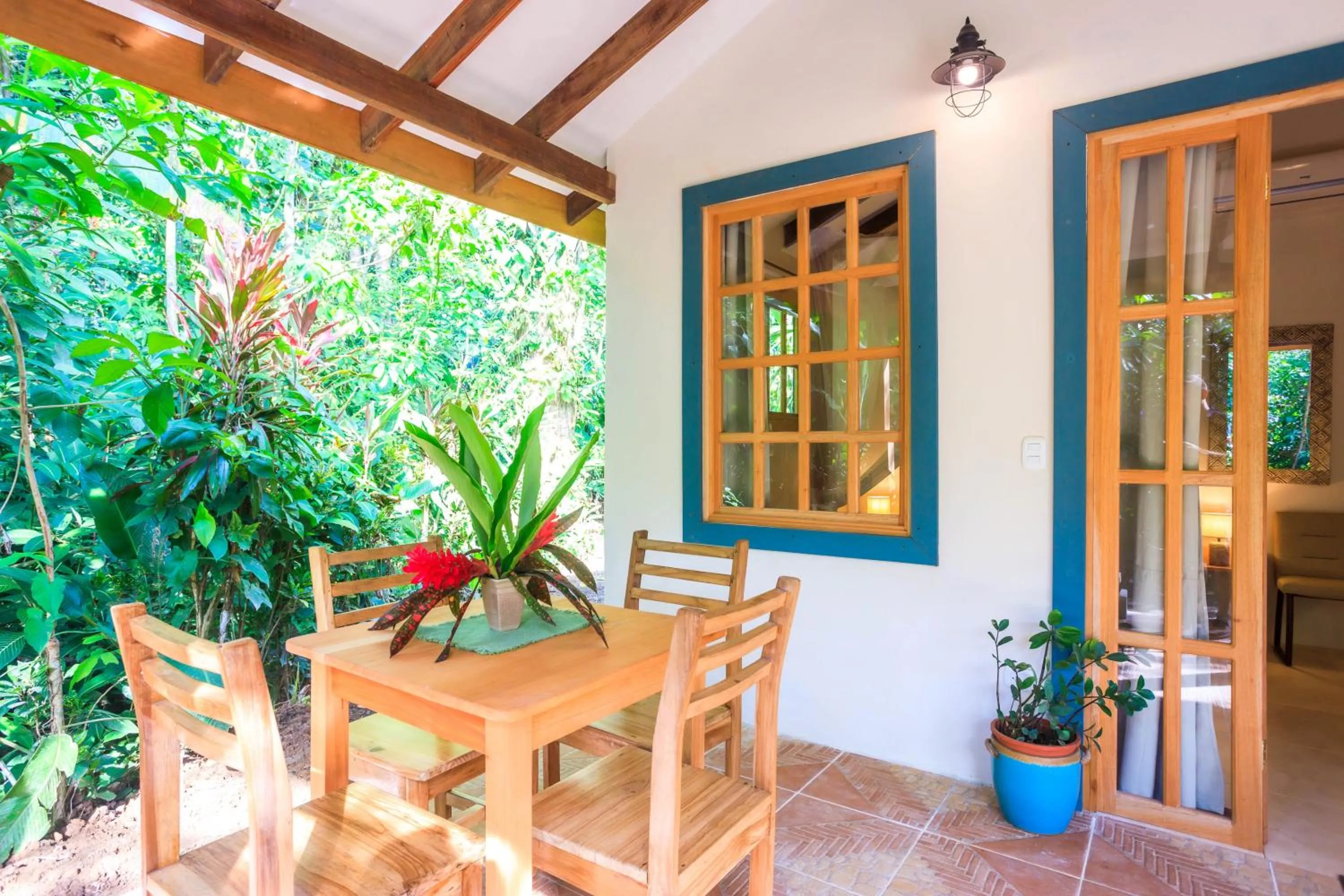 Patio in Hotel Casa Merlin