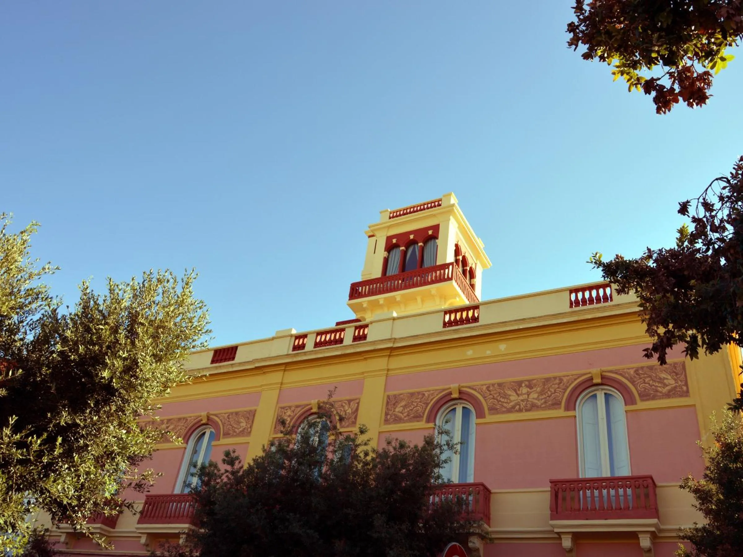 Facade/entrance in Palazzo Vallebona