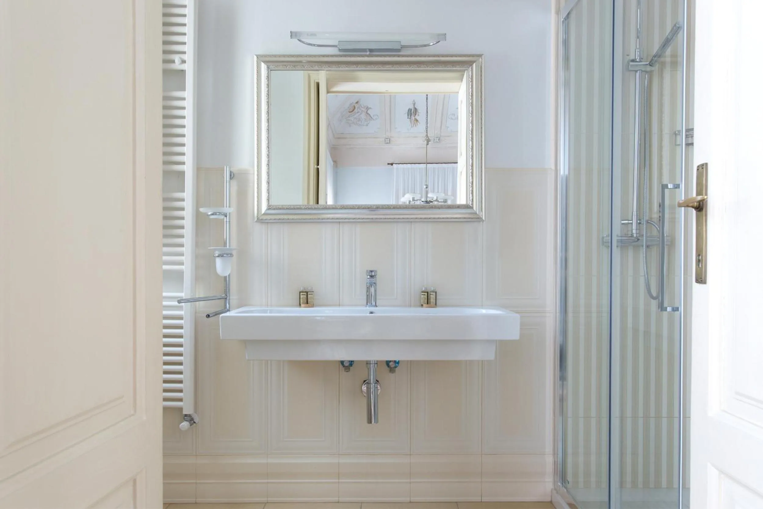 Bathroom in Palazzo Vallebona