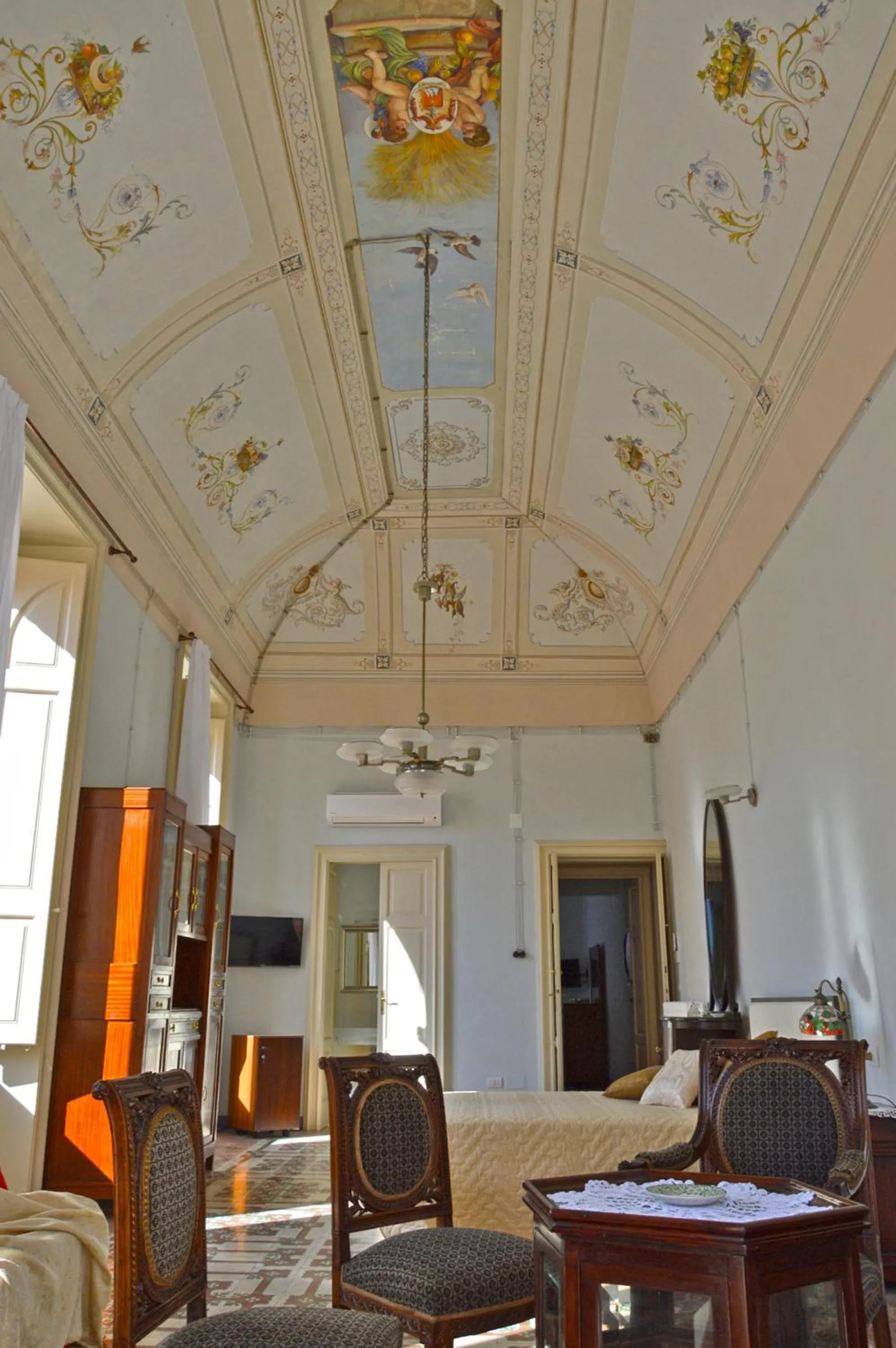 Photo of the whole room in Palazzo Vallebona
