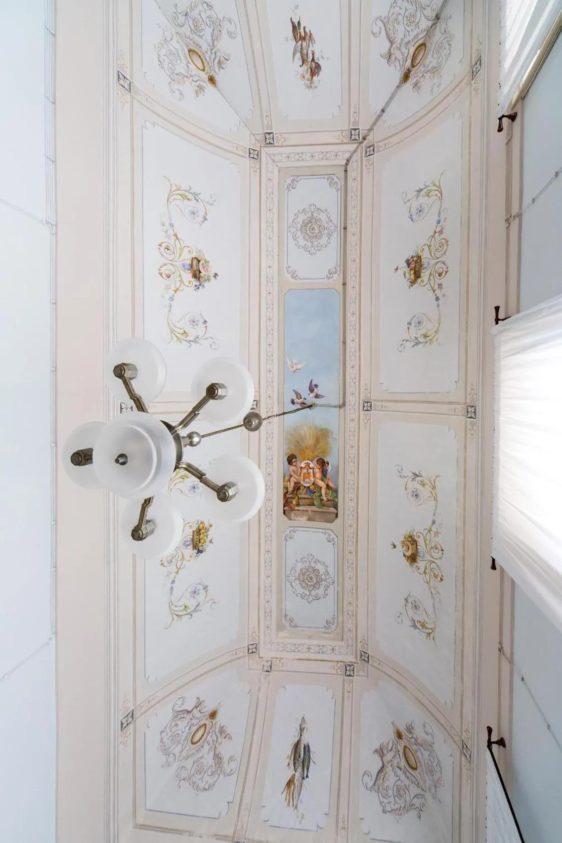 Decorative detail in Palazzo Vallebona