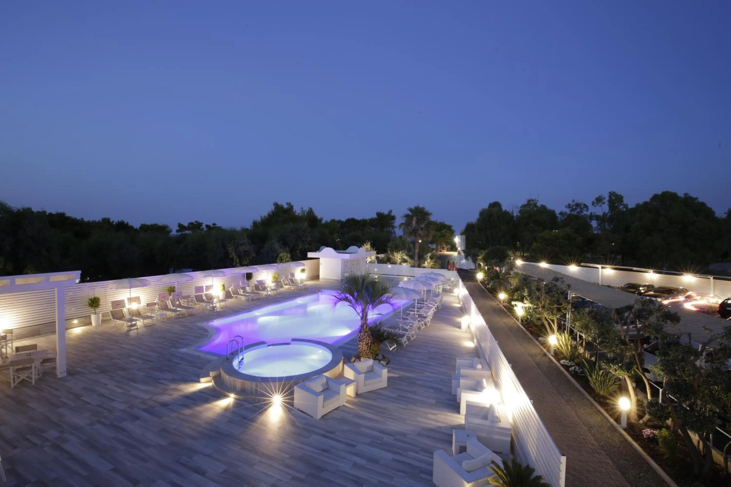 Pool view in Garden Hotel Ripa