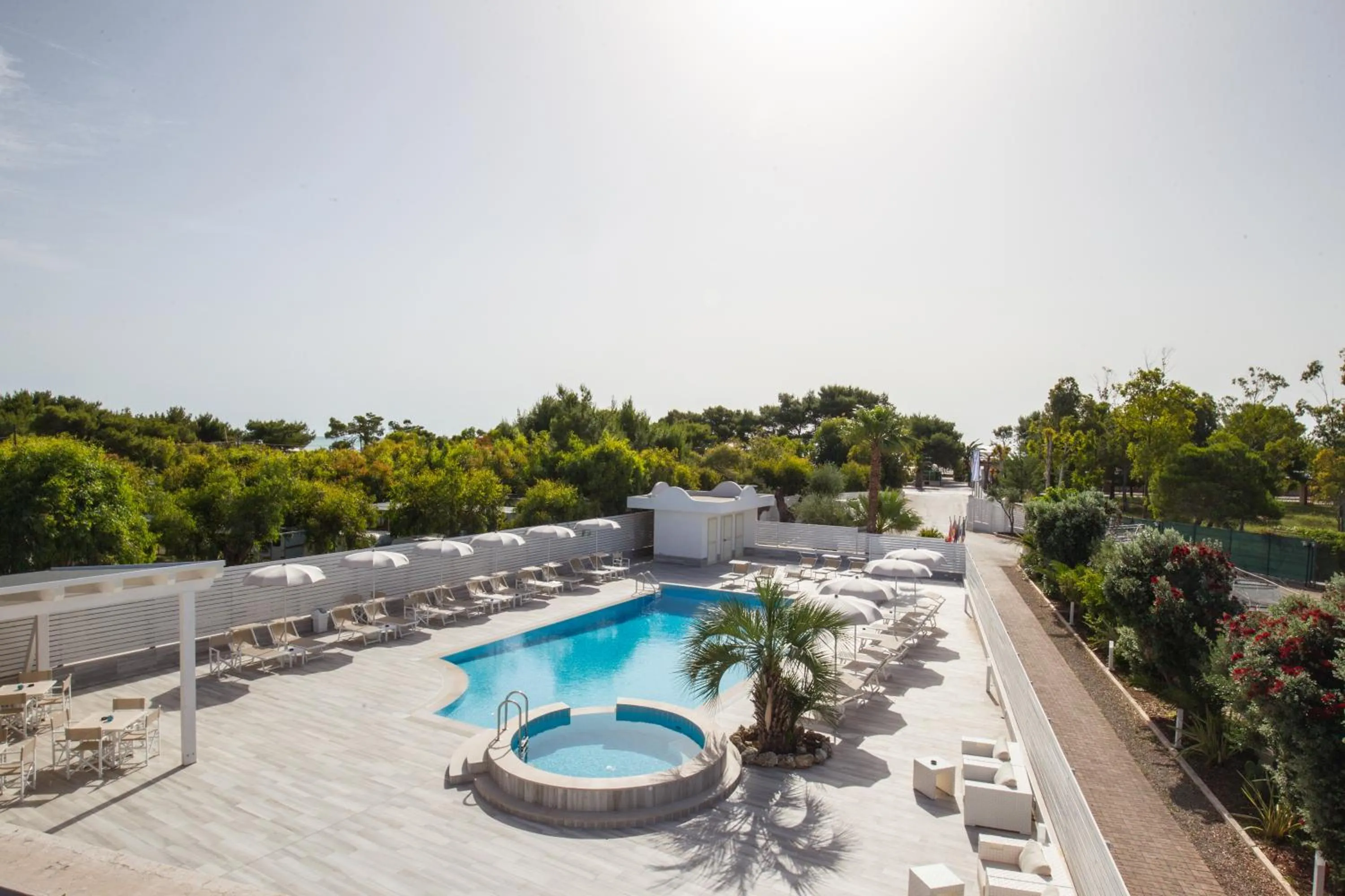 Swimming pool in Garden Hotel Ripa