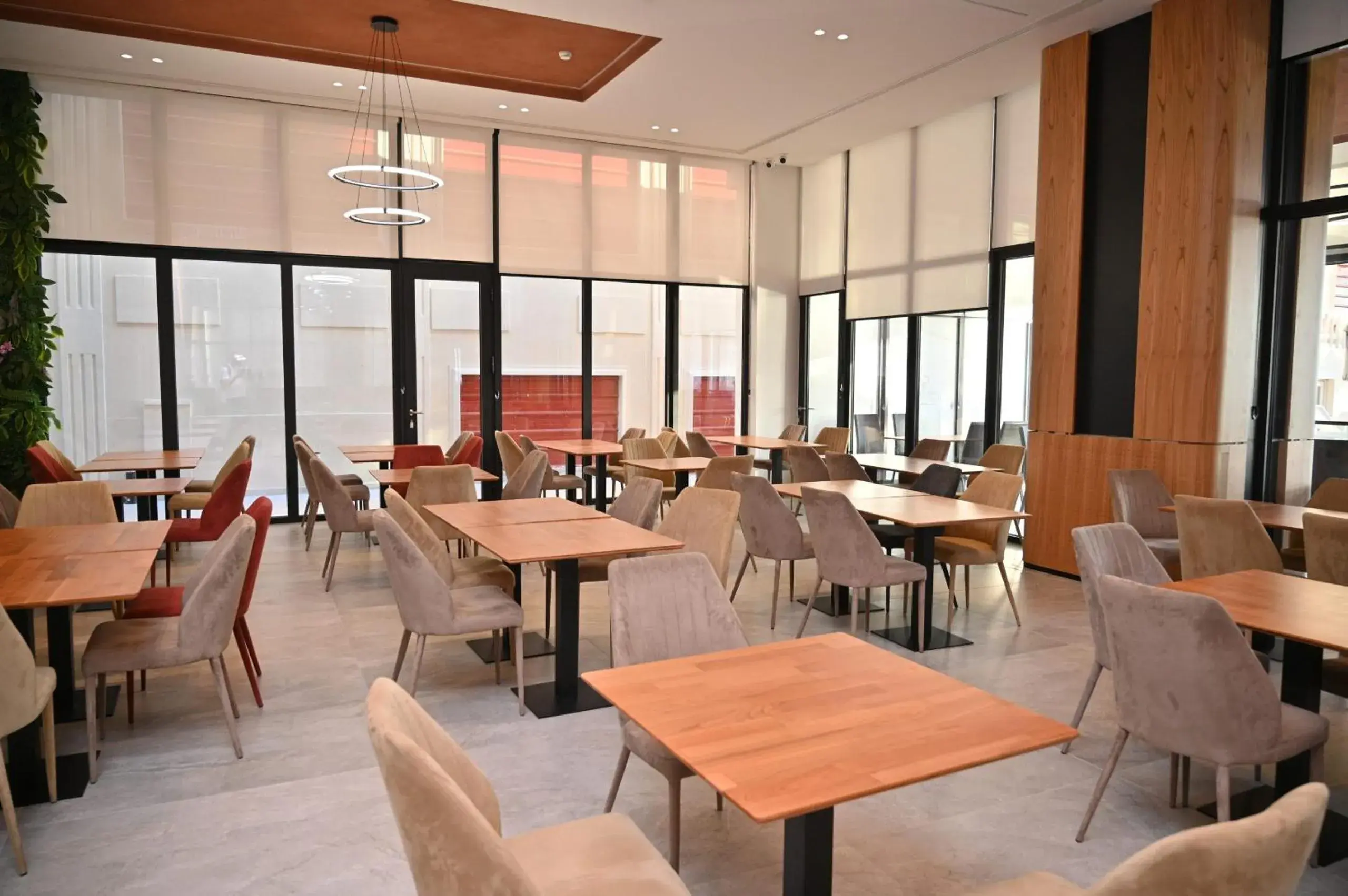 Restaurant/places to eat in Adria Palace Restaurant/places to eat in Adria Palace