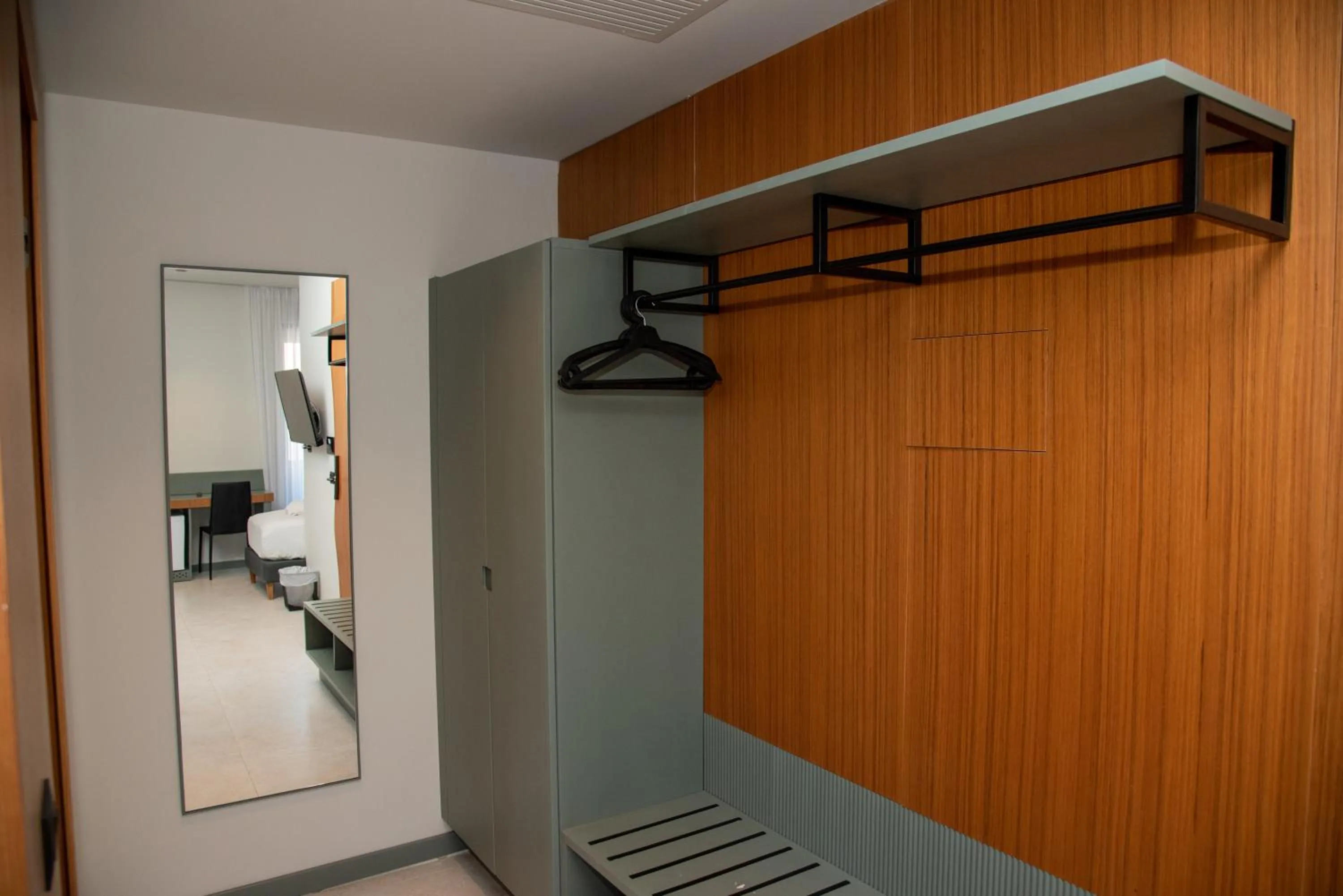 wardrobe in Adria Palace