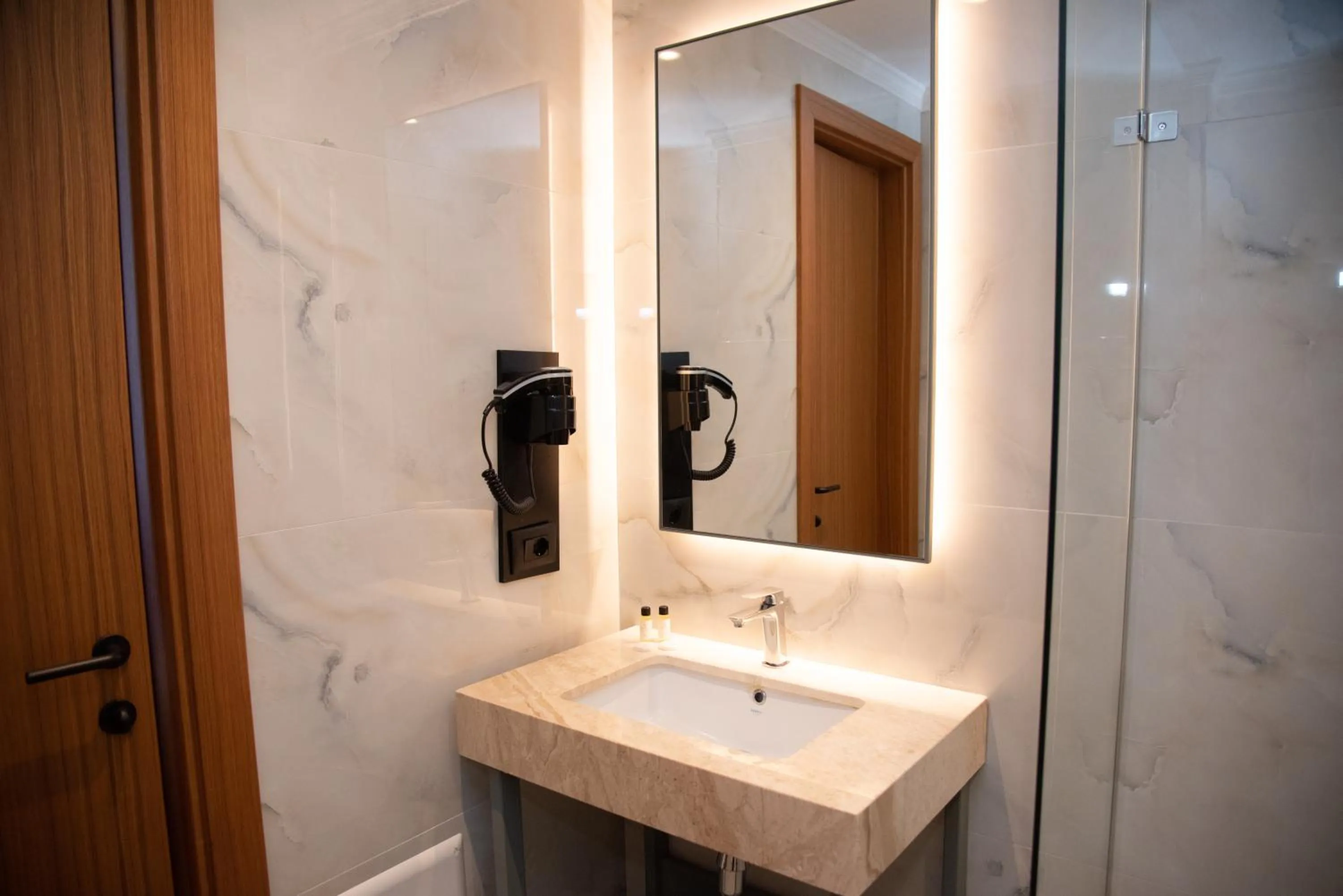 Shower in Adria Palace