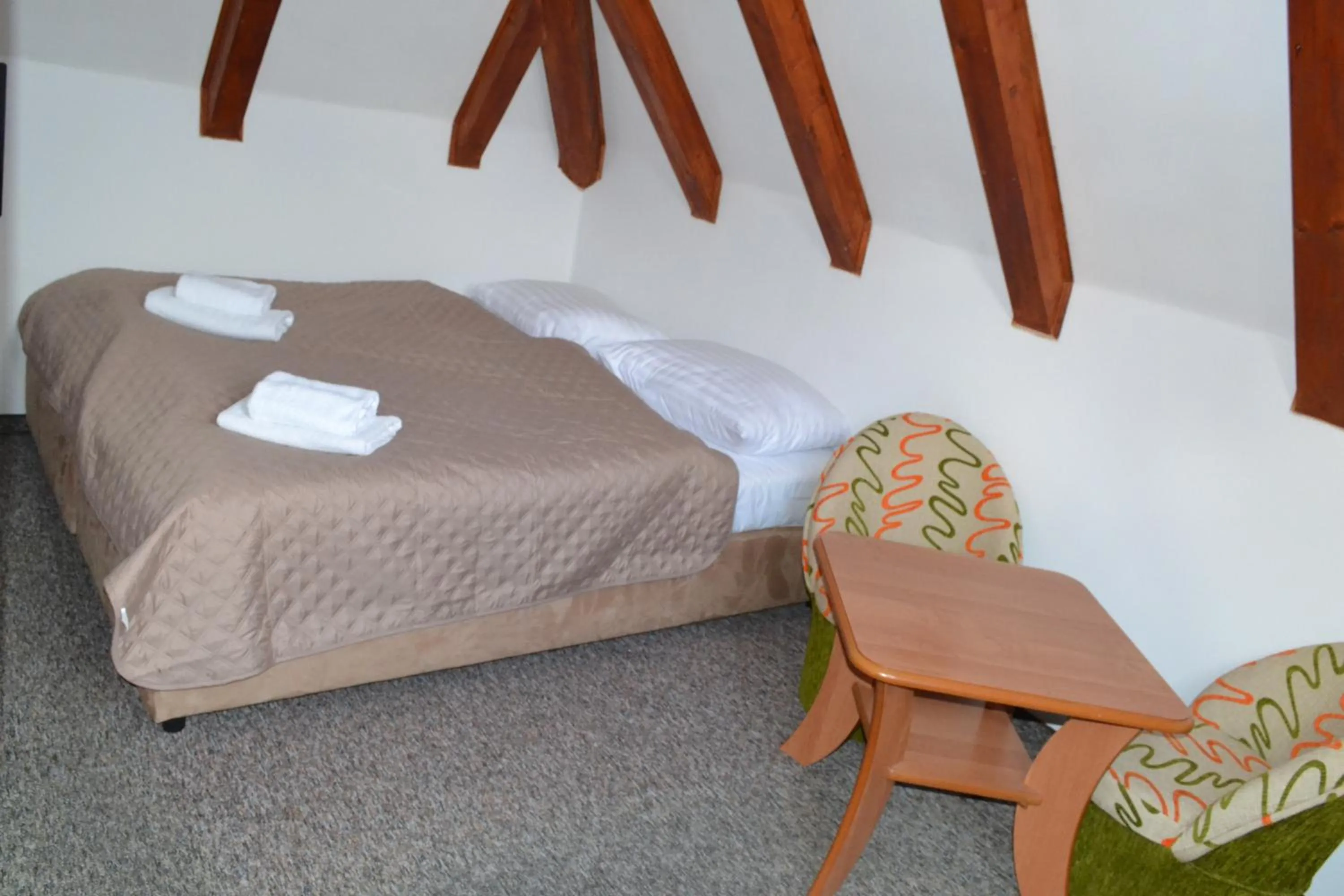 Bed in Zajazd Pod Skarpą