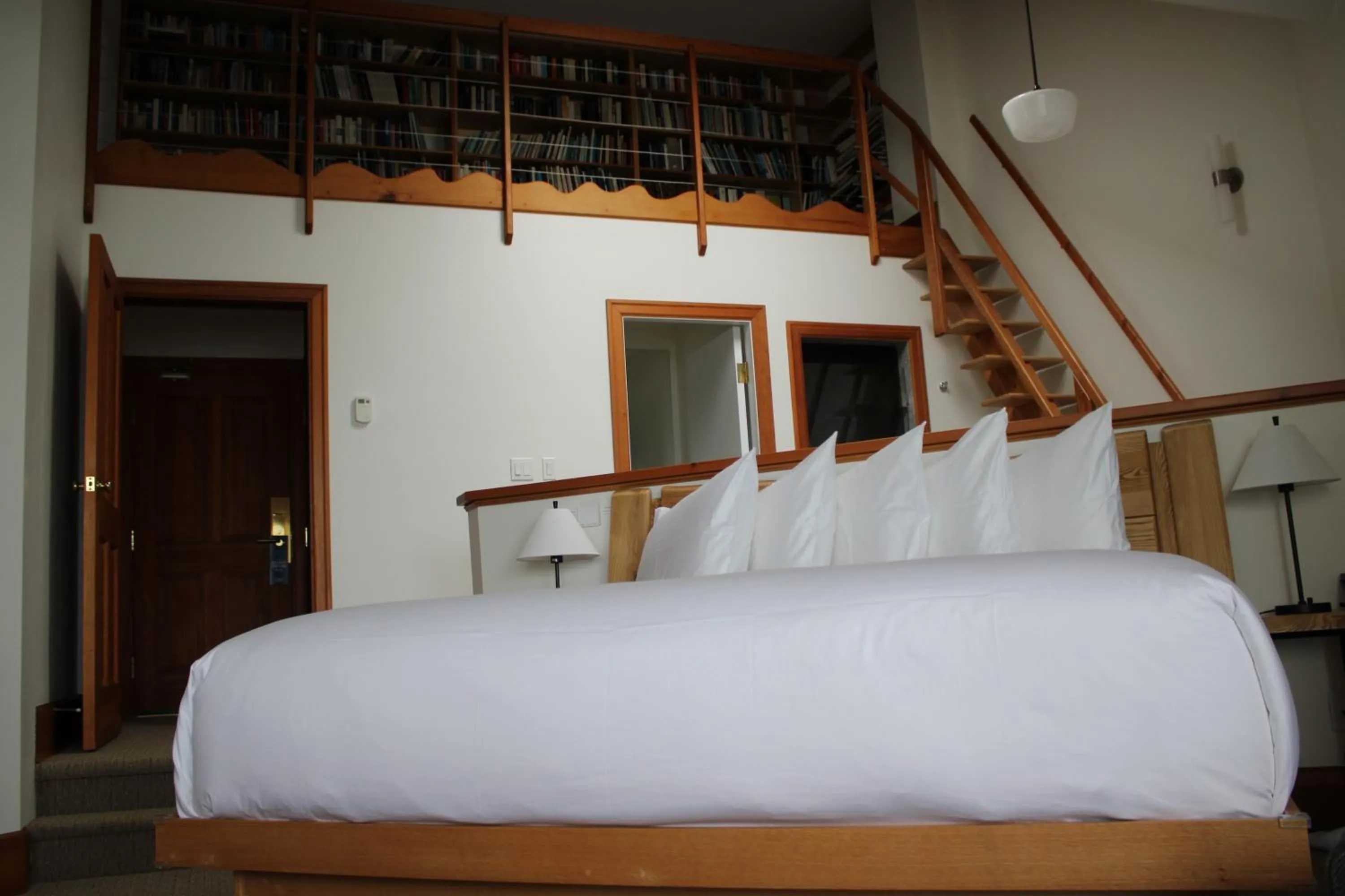 Bed in Sooke Harbour House