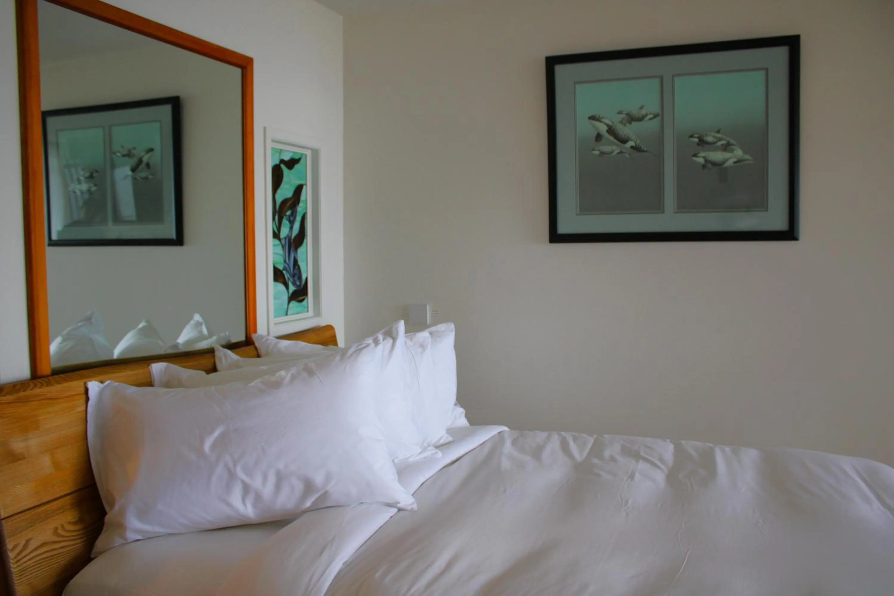 Bed in Sooke Harbour House