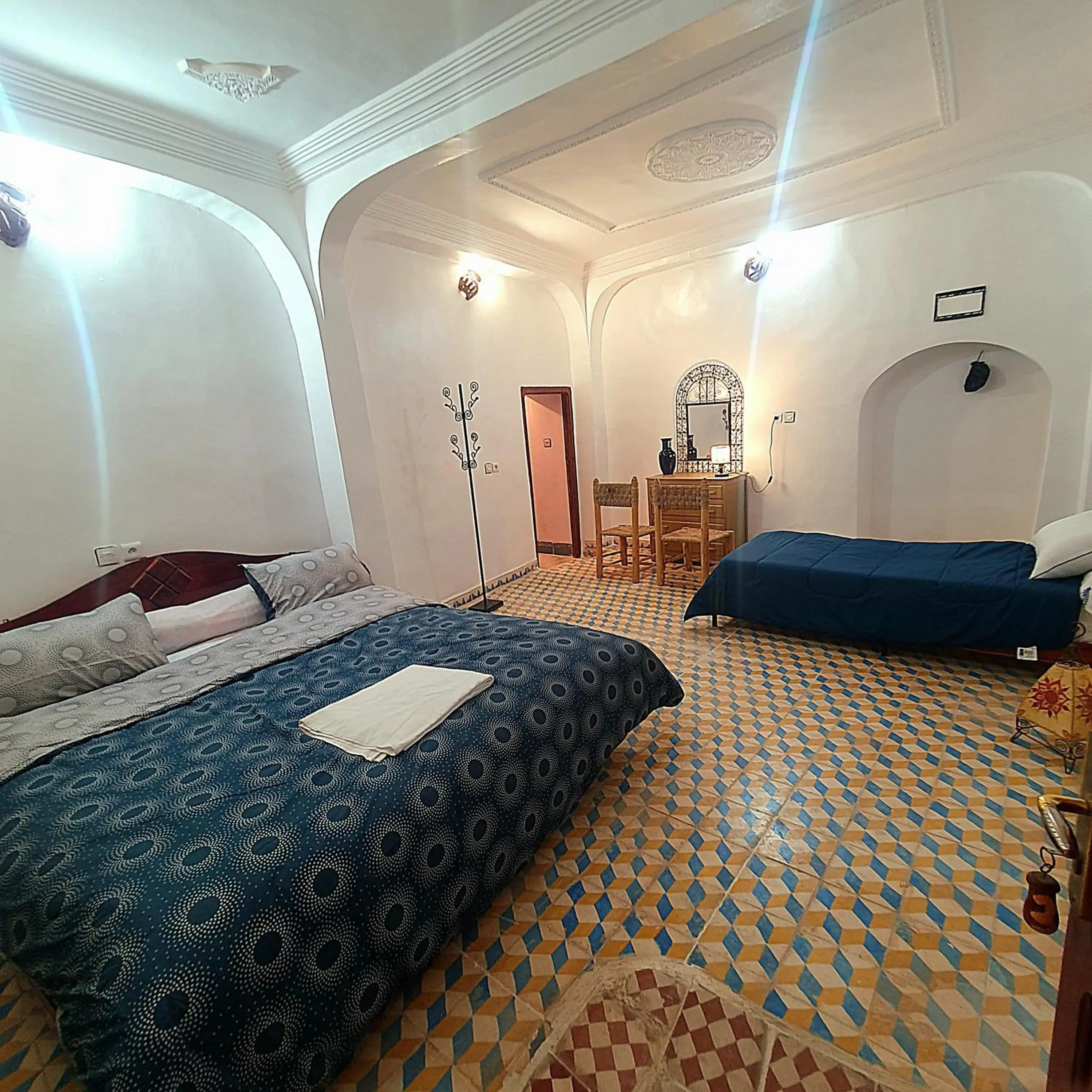 Triple Room with Private Bathroom in Riad Taourirte Triple Room with Private Bathroom in Riad Taourirte