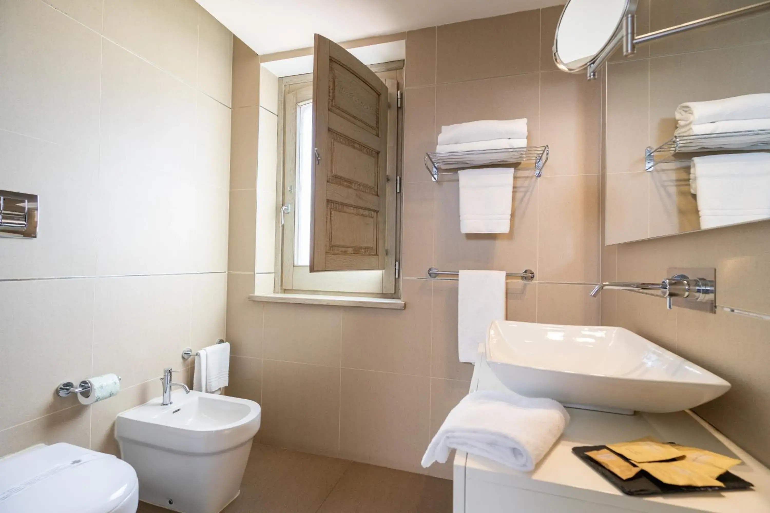 Bathroom in UNA HOTELS Tenuta Contessa Farm & SPA Cosenza Bathroom in UNA HOTELS Tenuta Contessa Farm & SPA Cosenza