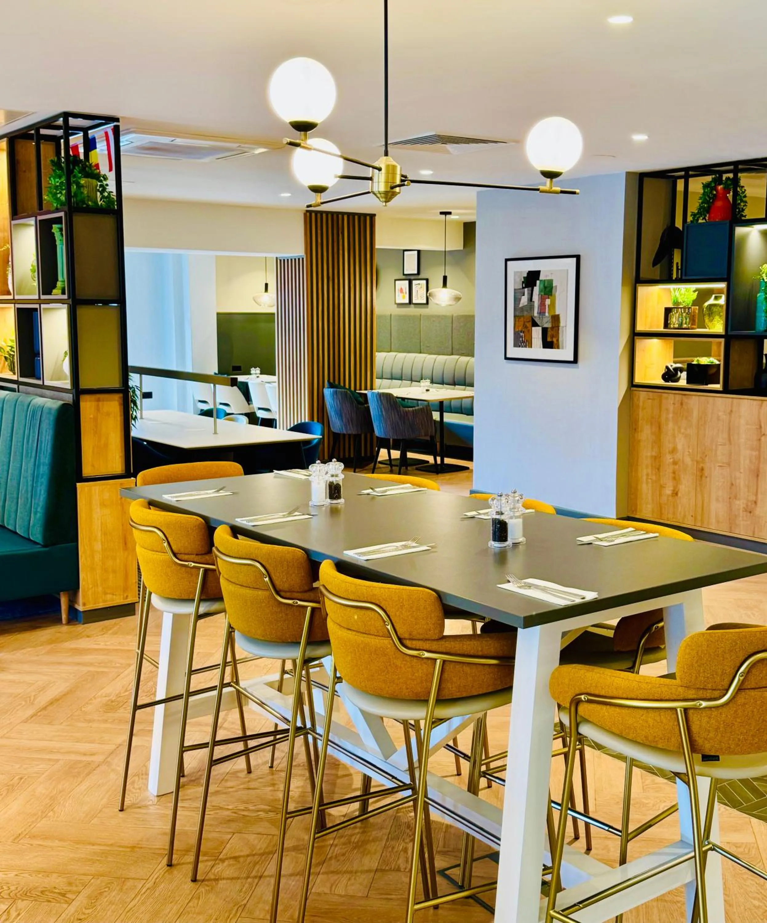 Restaurant/places to eat in Holiday Inn Nottingham by IHG