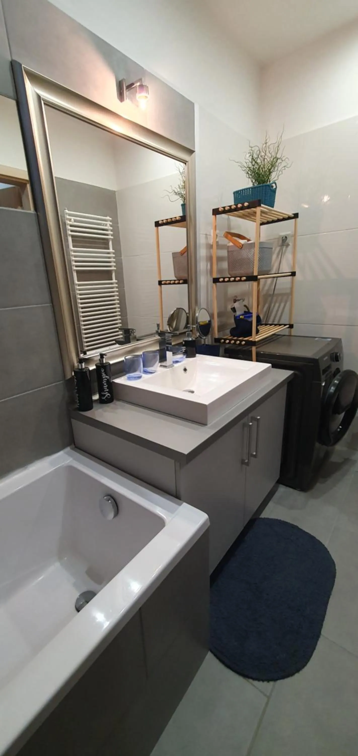 Bath in Bp Central Home