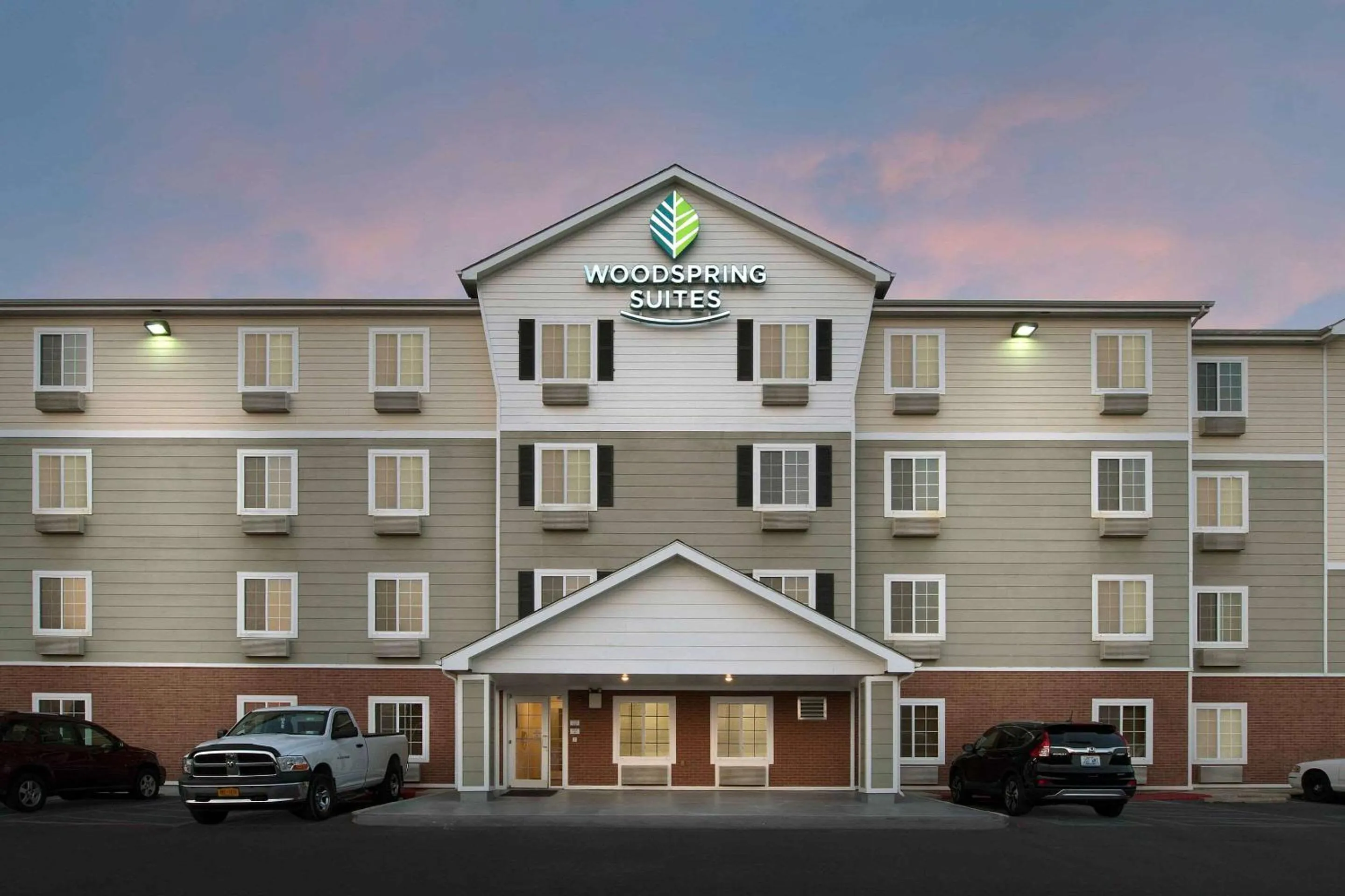 Property building in WoodSpring Suites San Antonio North Live Oak I-35